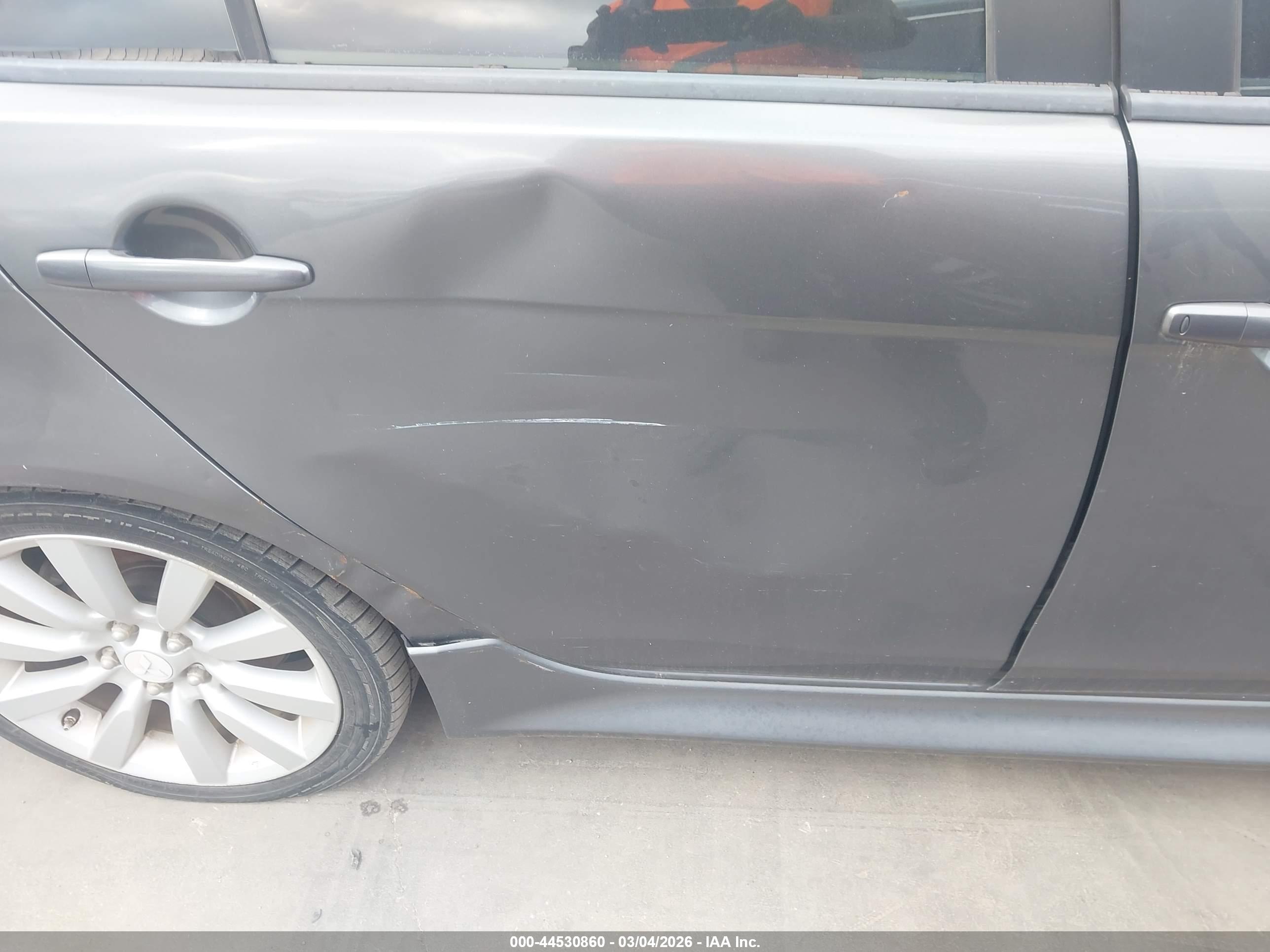 MITSUBISHI LANCER image 6