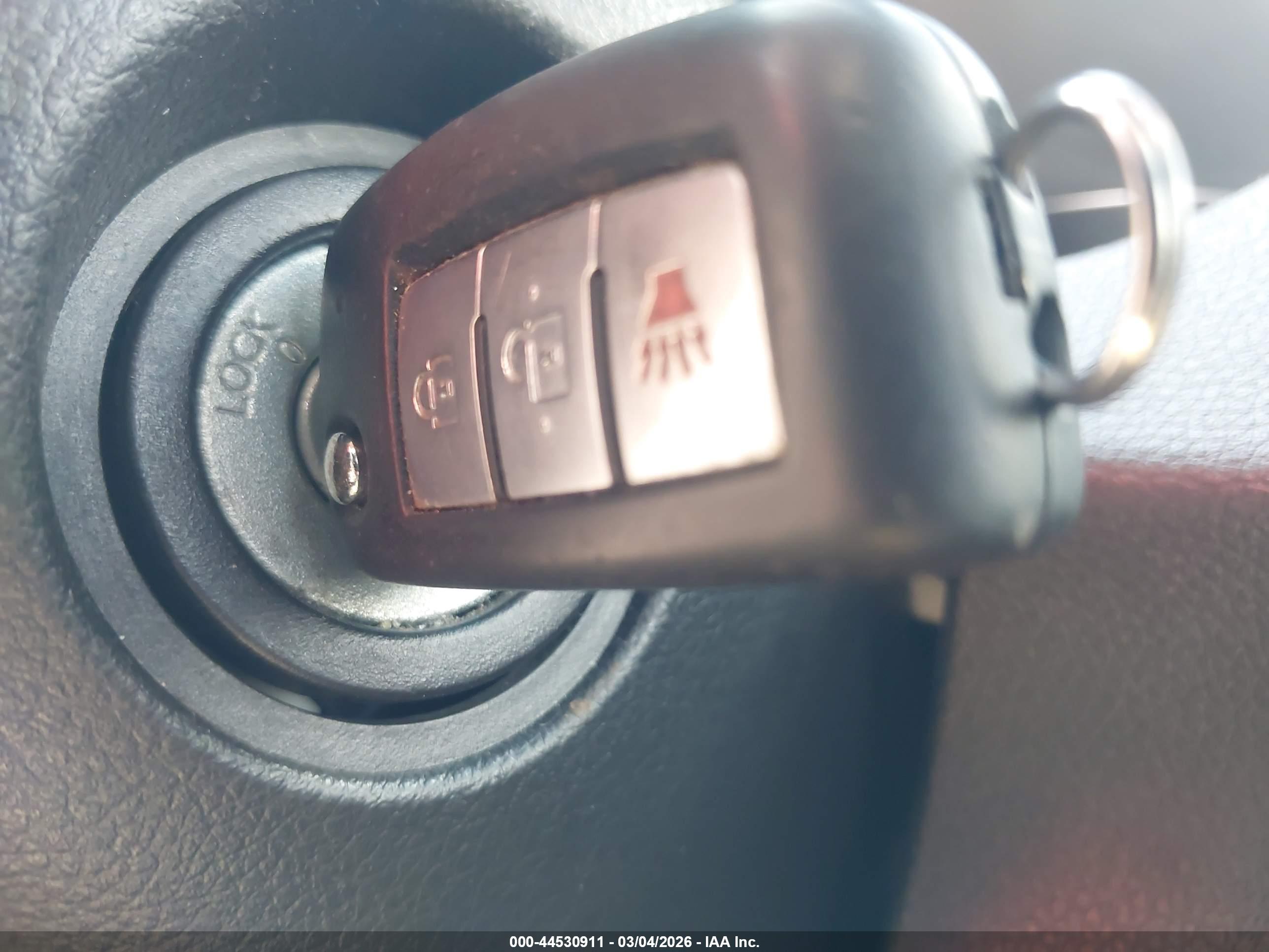 NISSAN ROGUE image 11