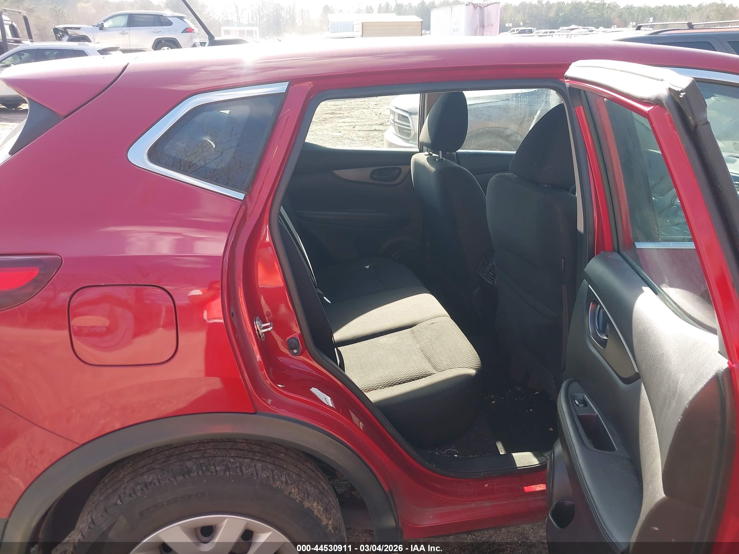 NISSAN ROGUE image 8
