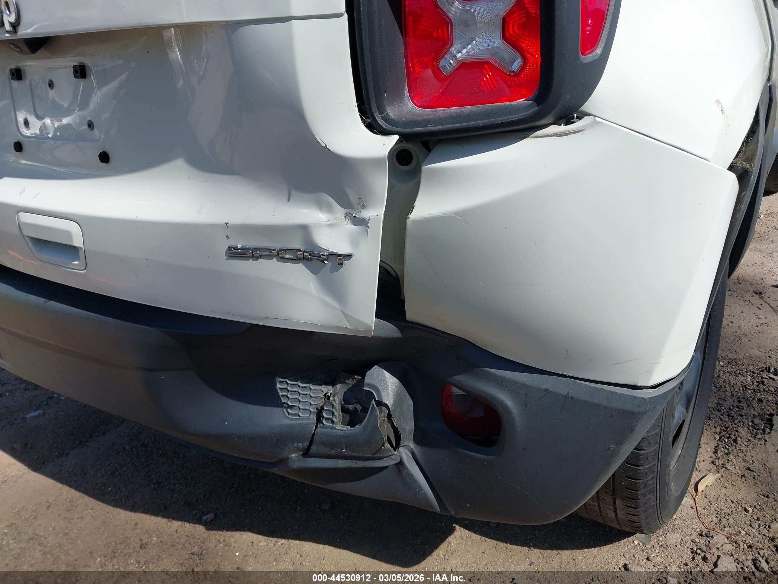 JEEP RENEGADE image 6