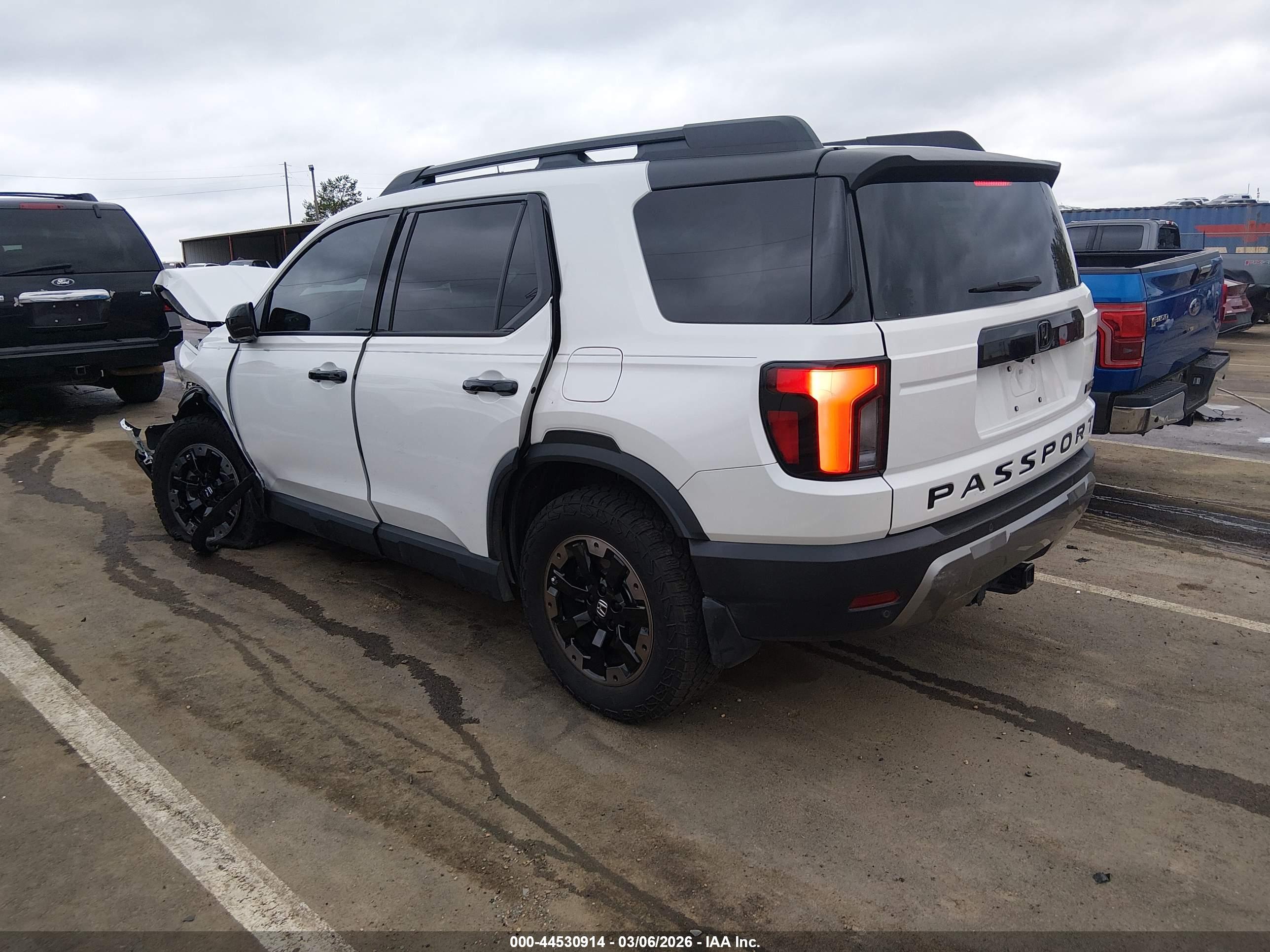 HONDA PASSPORT image 3