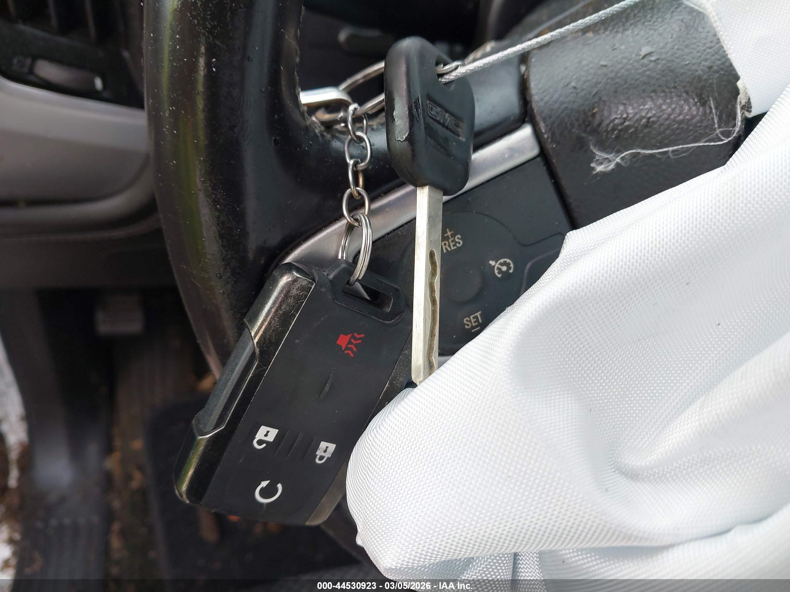 GMC SIERRA image 11
