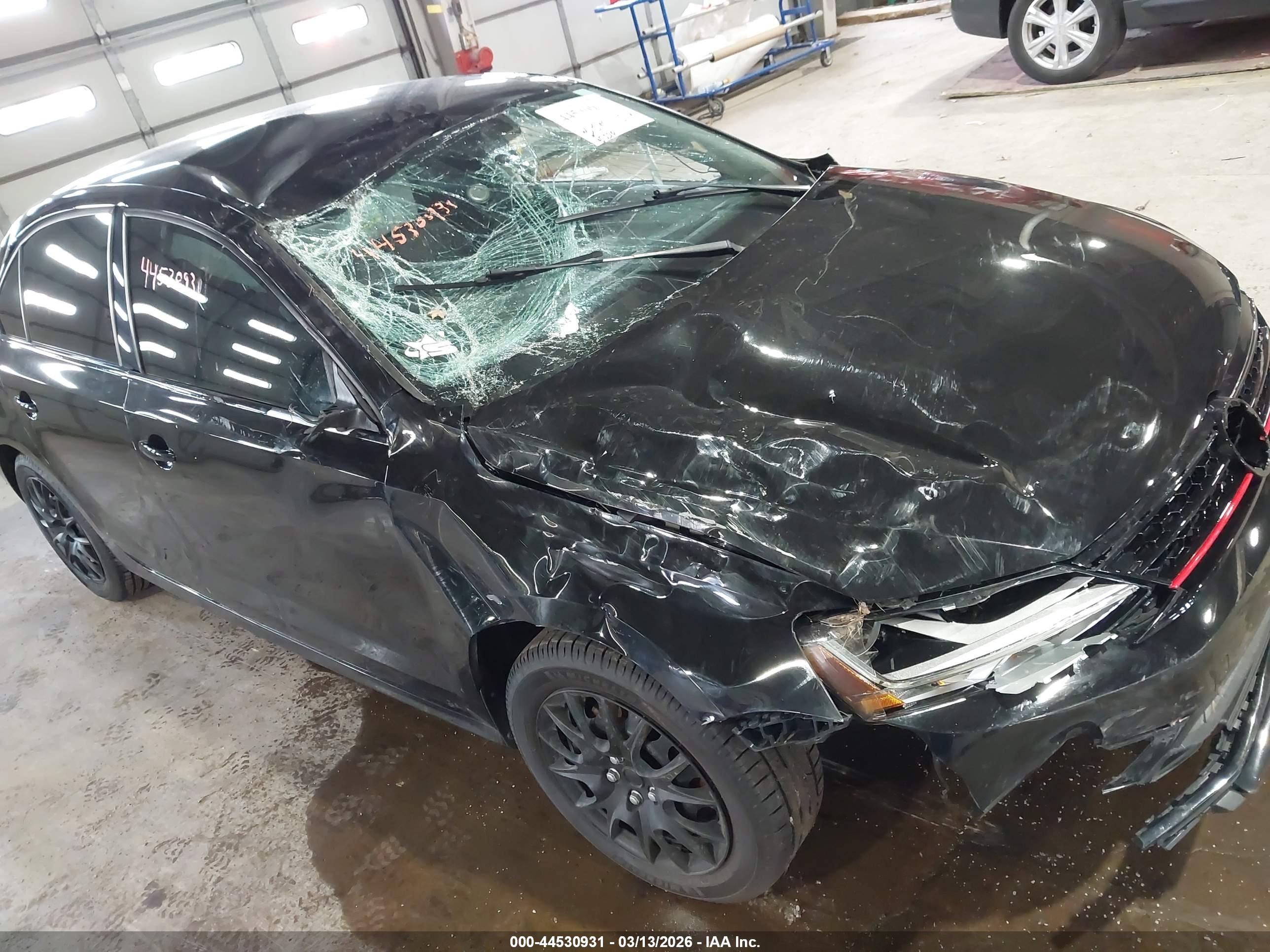 VOLKSWAGEN JETTA image 6