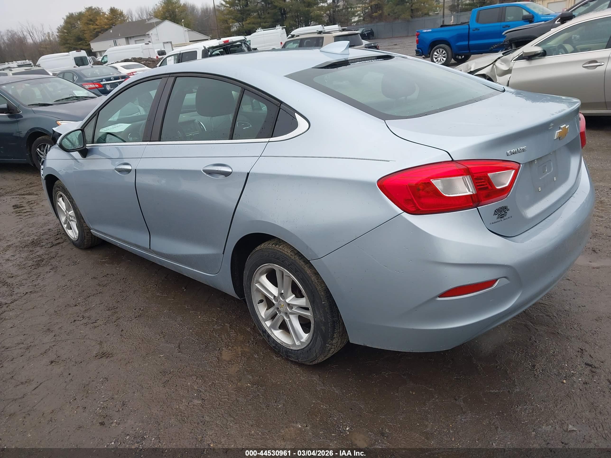 CHEVROLET CRUZE image 3