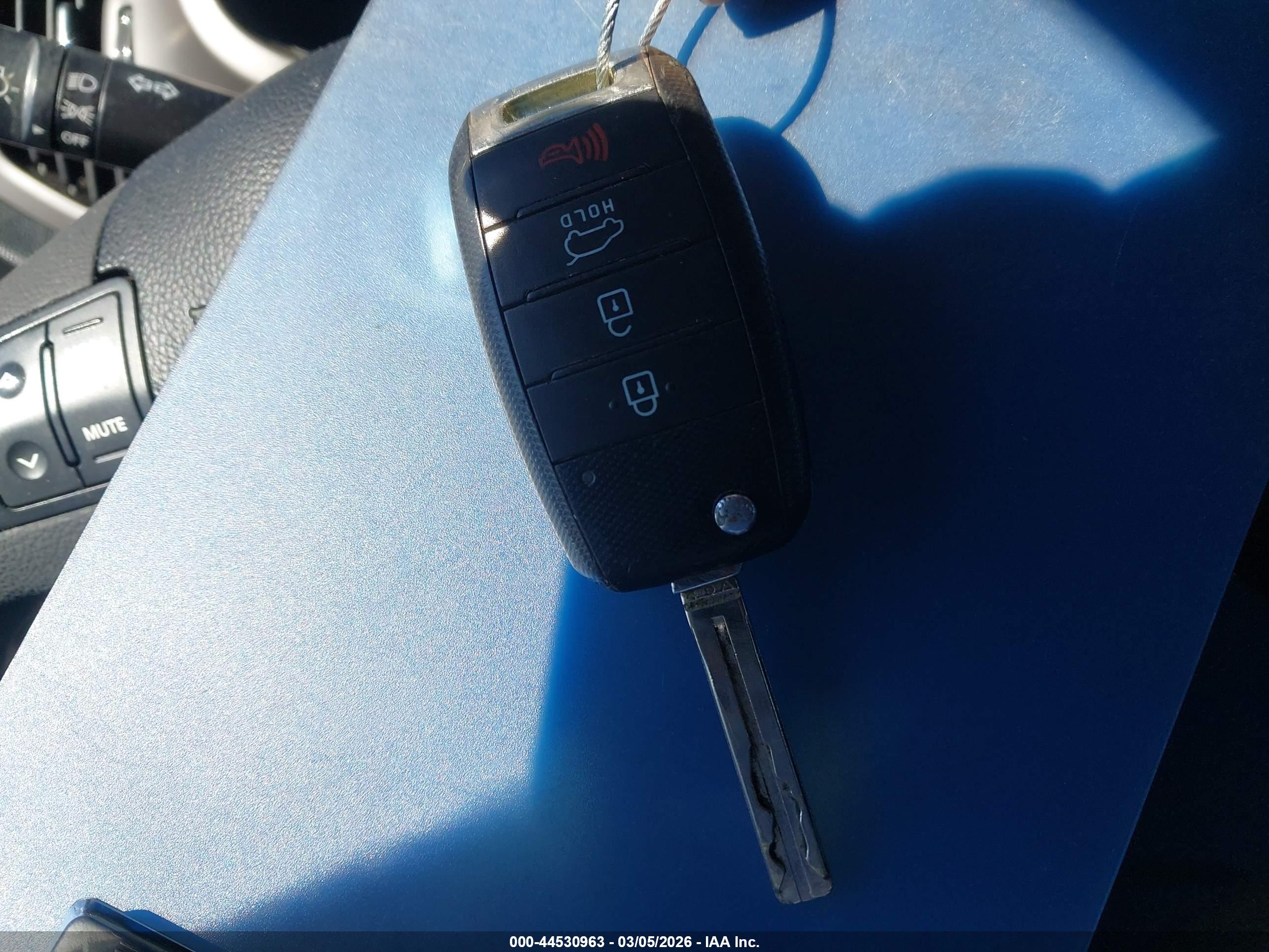 KIA SPORTAGE image 11