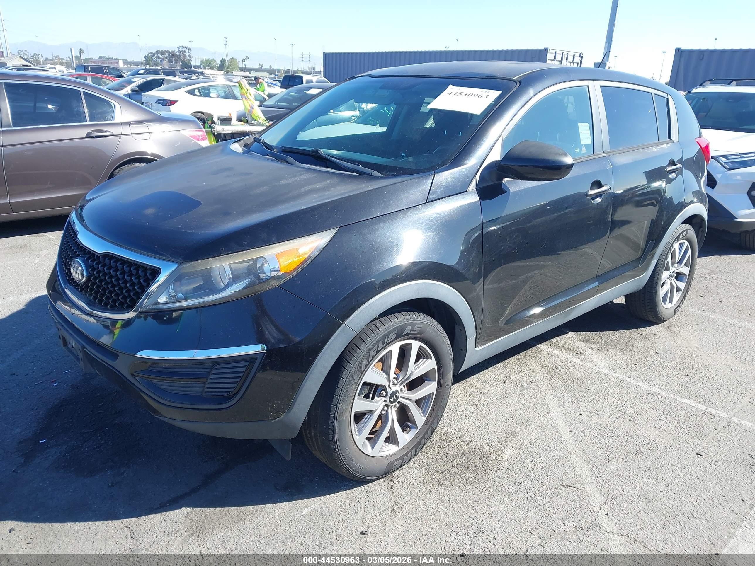 KIA SPORTAGE image 2