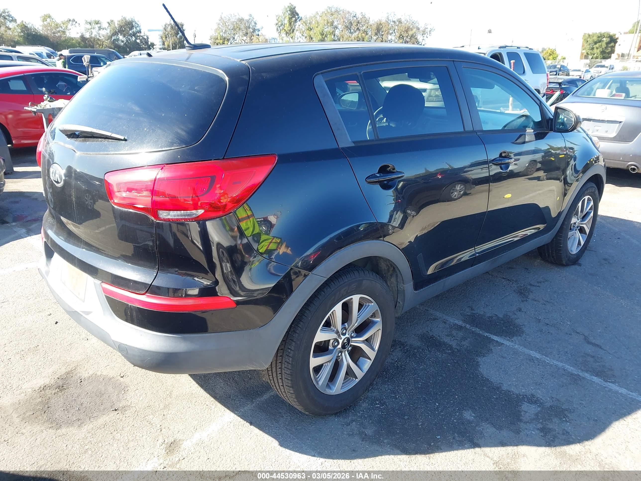 KIA SPORTAGE image 4