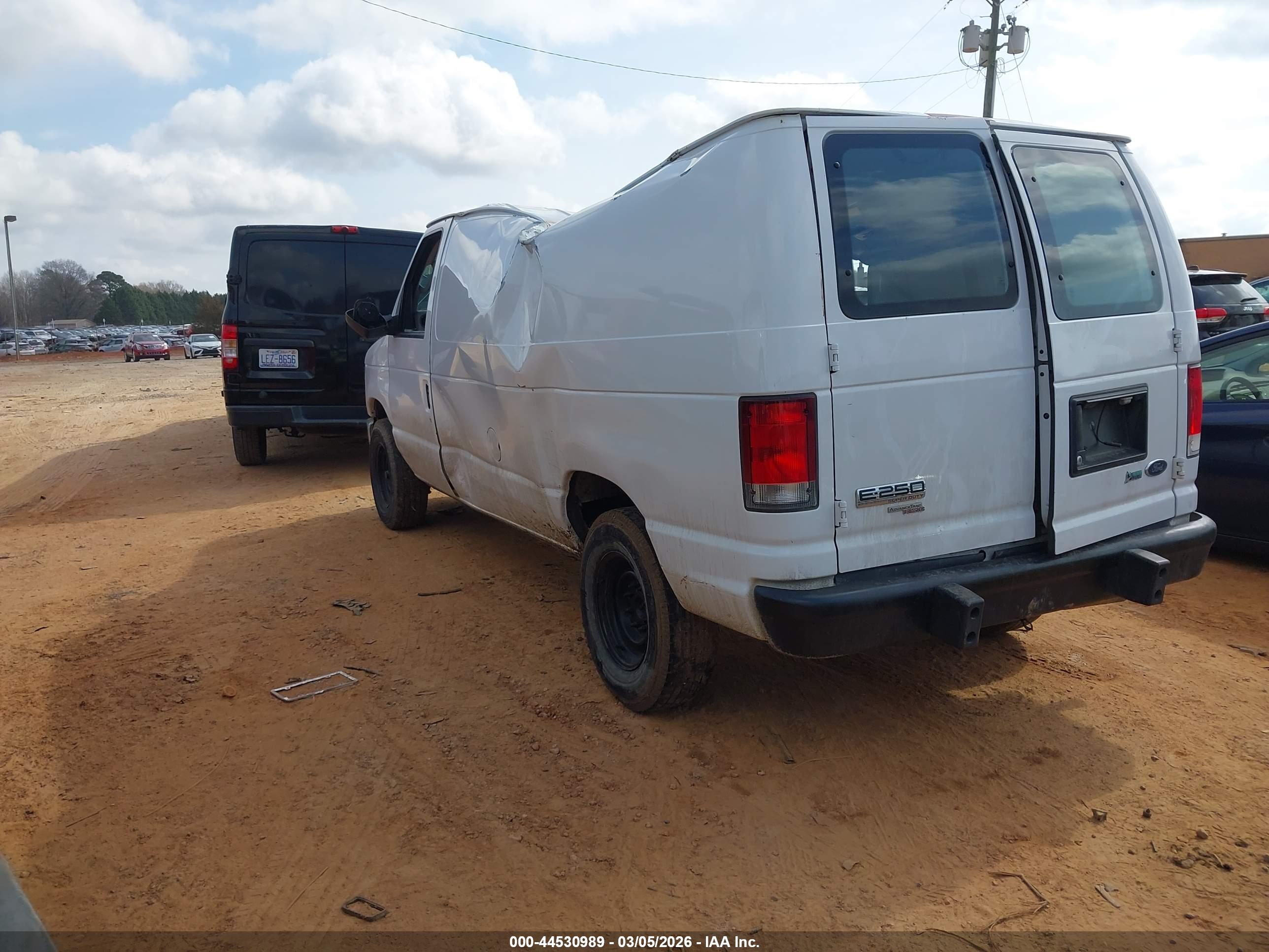 FORD E-250 image 3