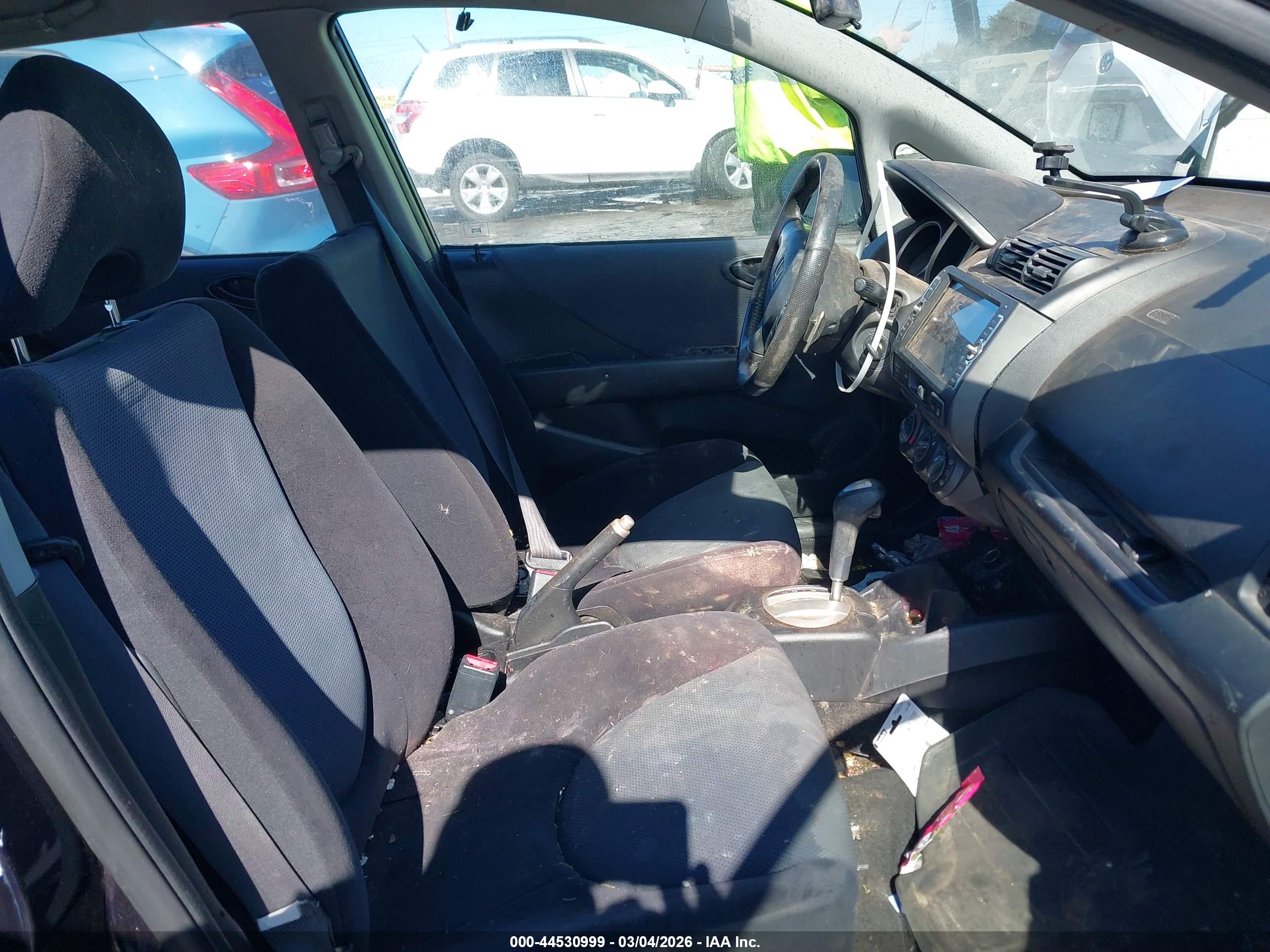 HONDA FIT image 5