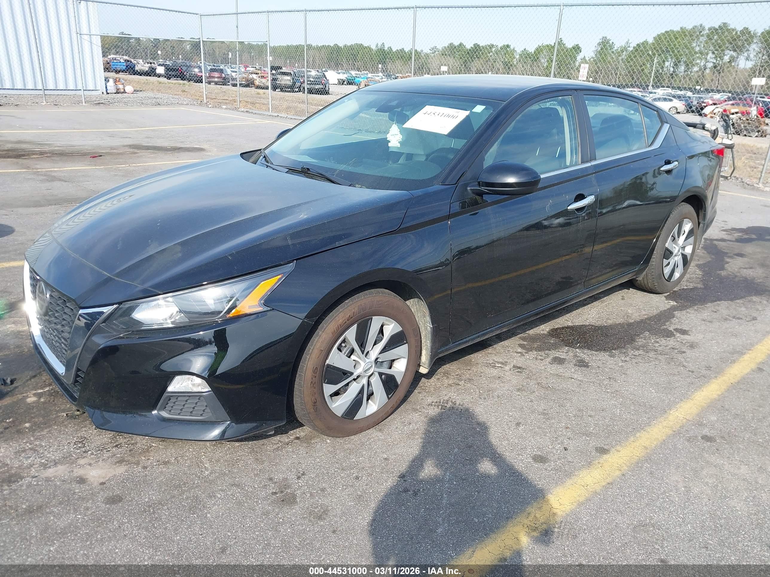 NISSAN ALTIMA image 2