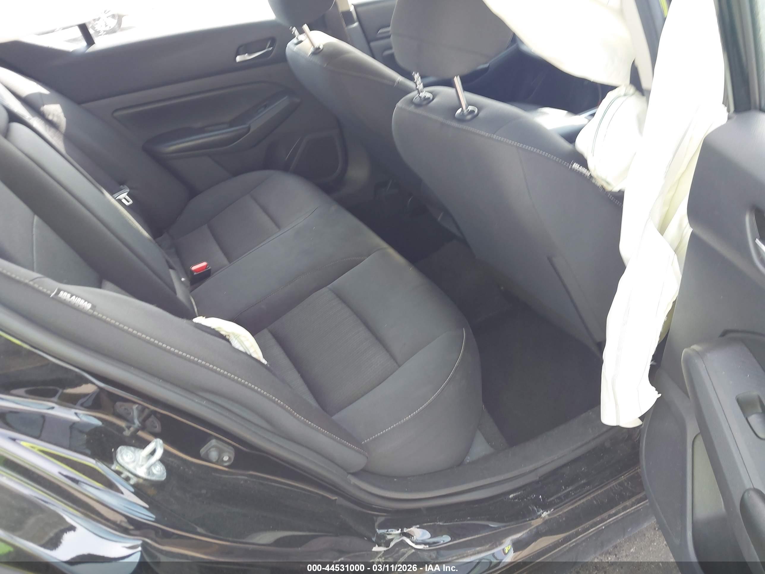 NISSAN ALTIMA image 8