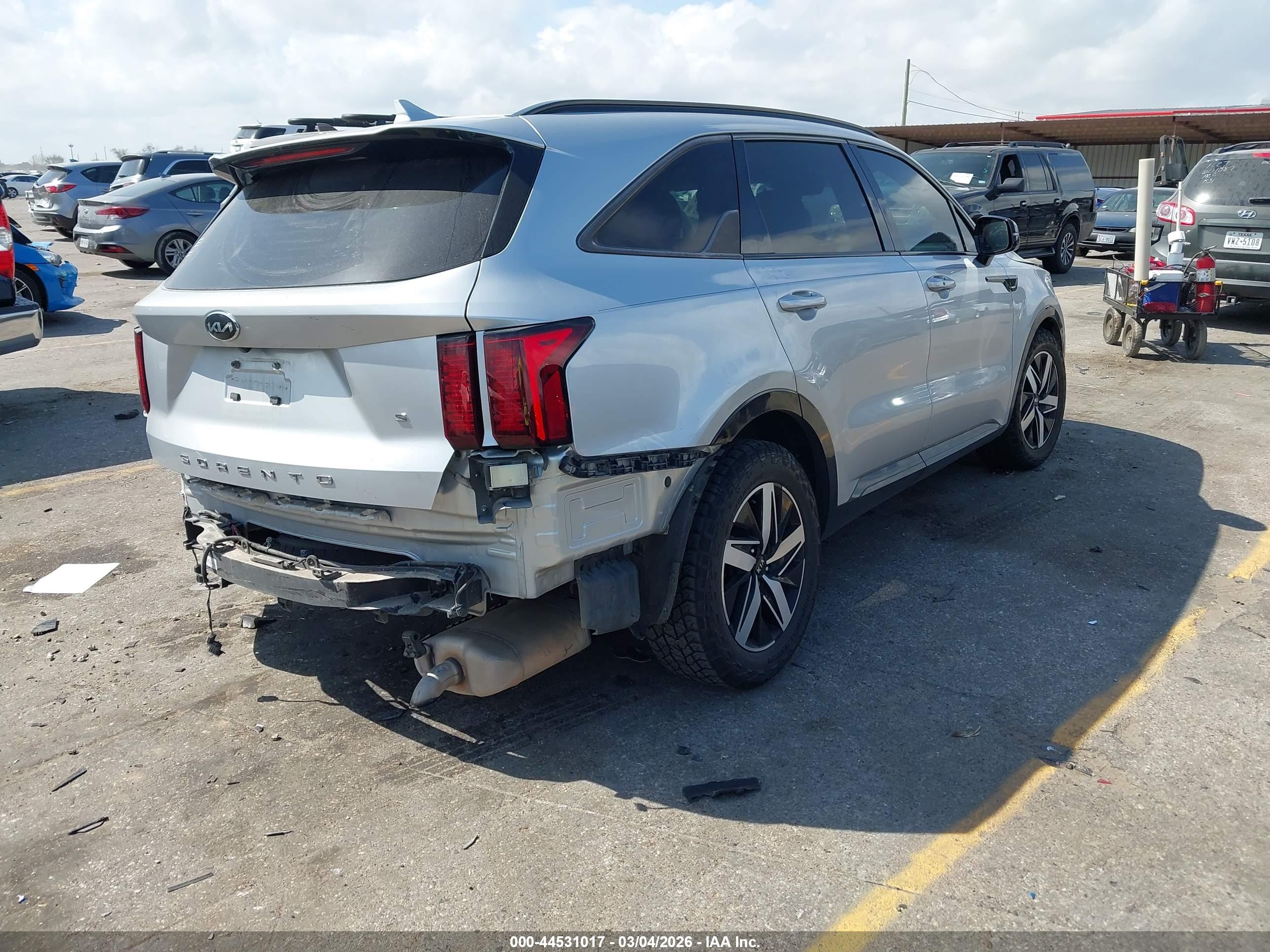KIA SORENTO image 4