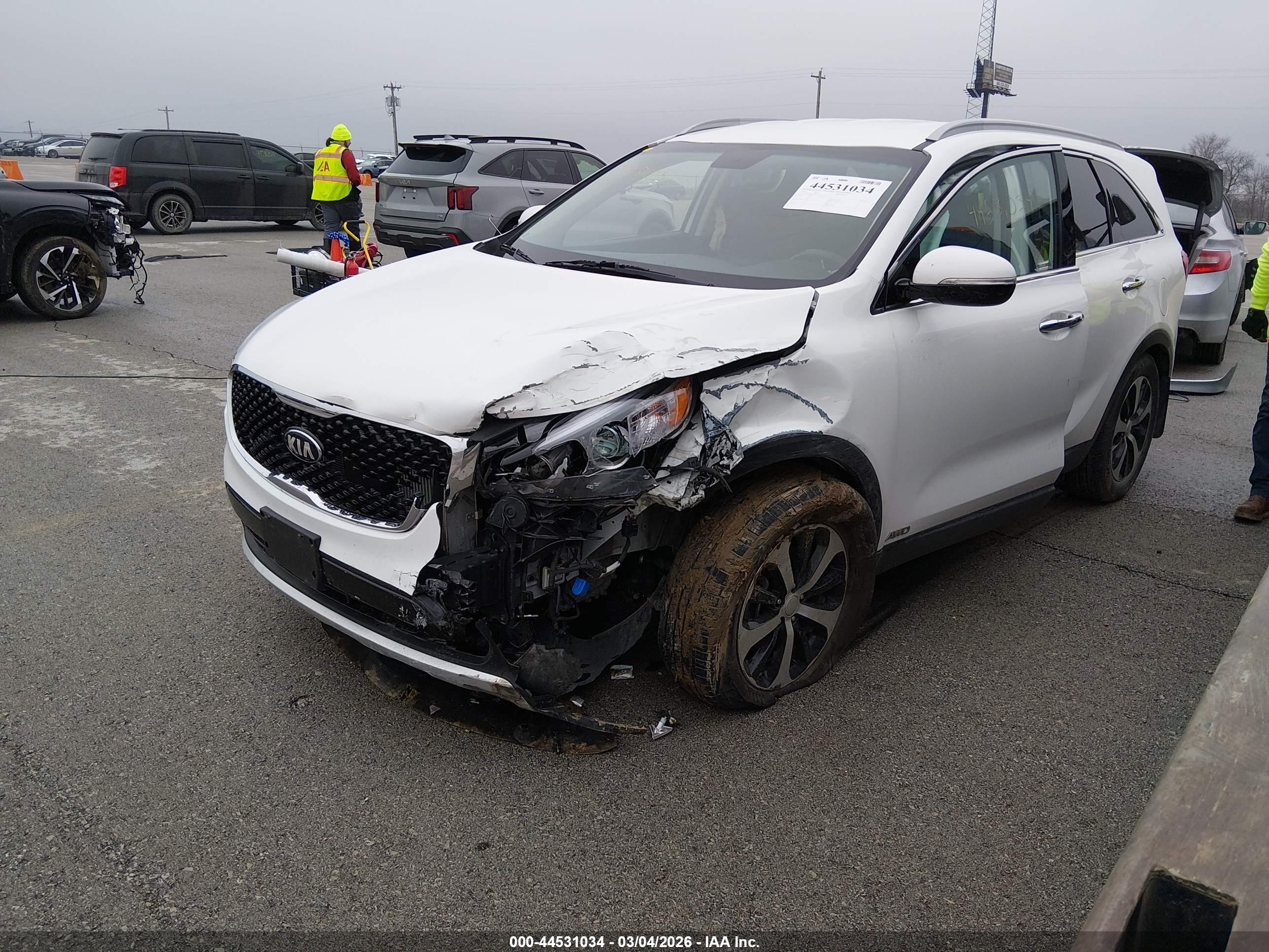 KIA SORENTO image 2