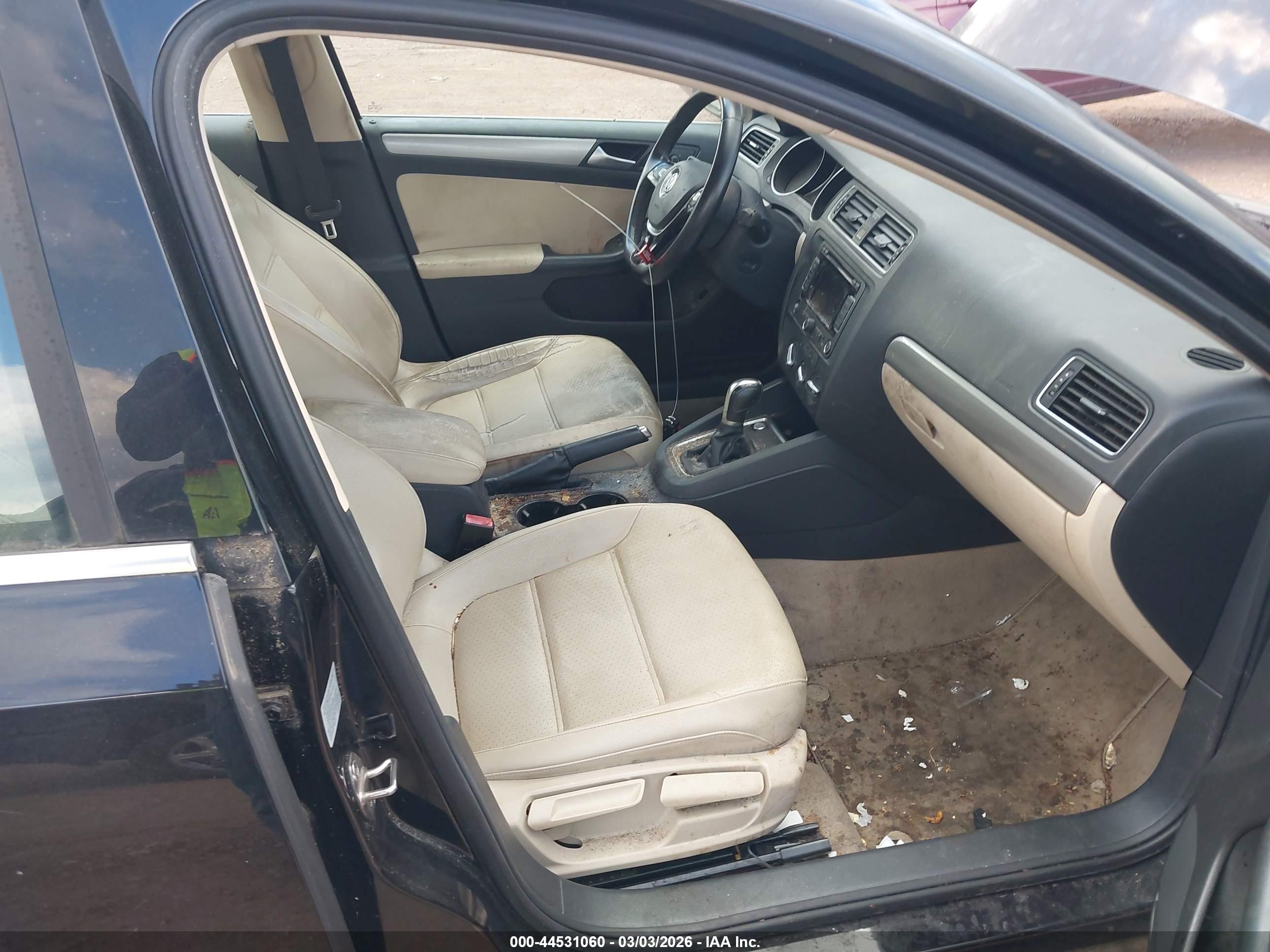 VOLKSWAGEN JETTA image 5