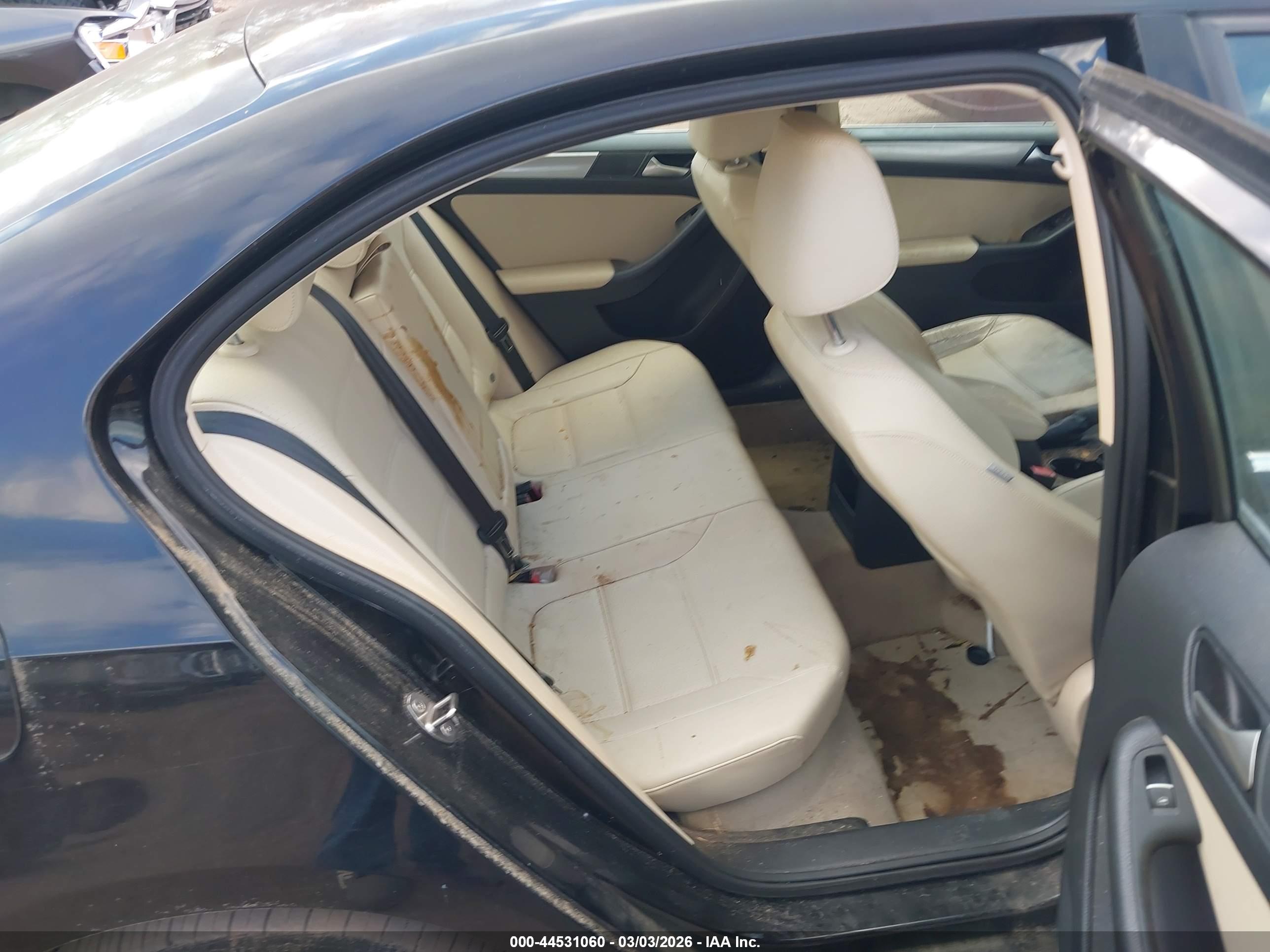 VOLKSWAGEN JETTA image 8