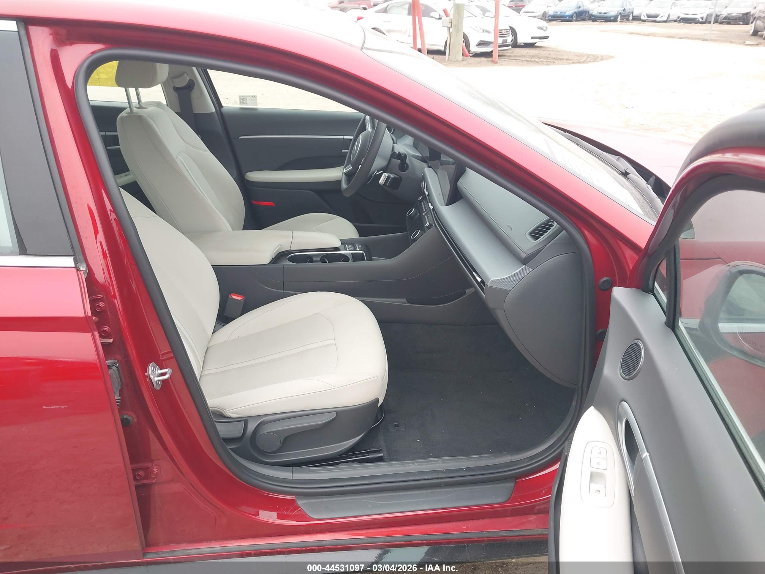 HYUNDAI SONATA image 5