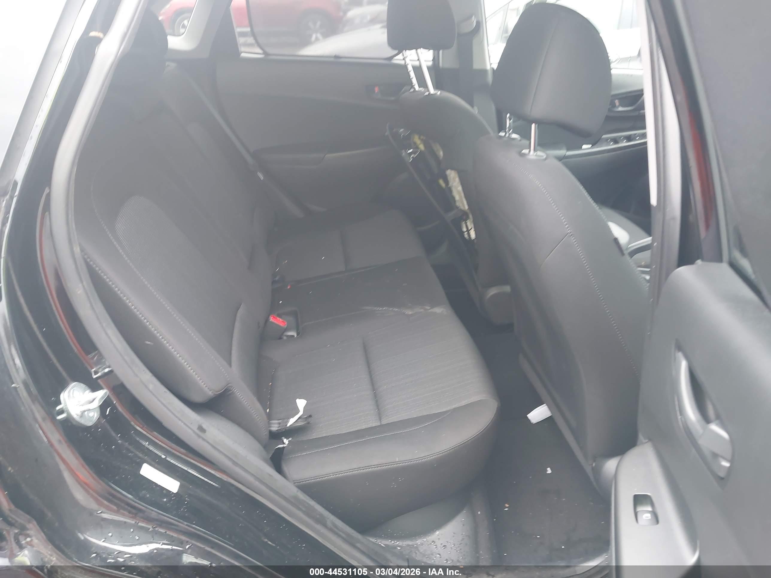 HYUNDAI KONA image 8