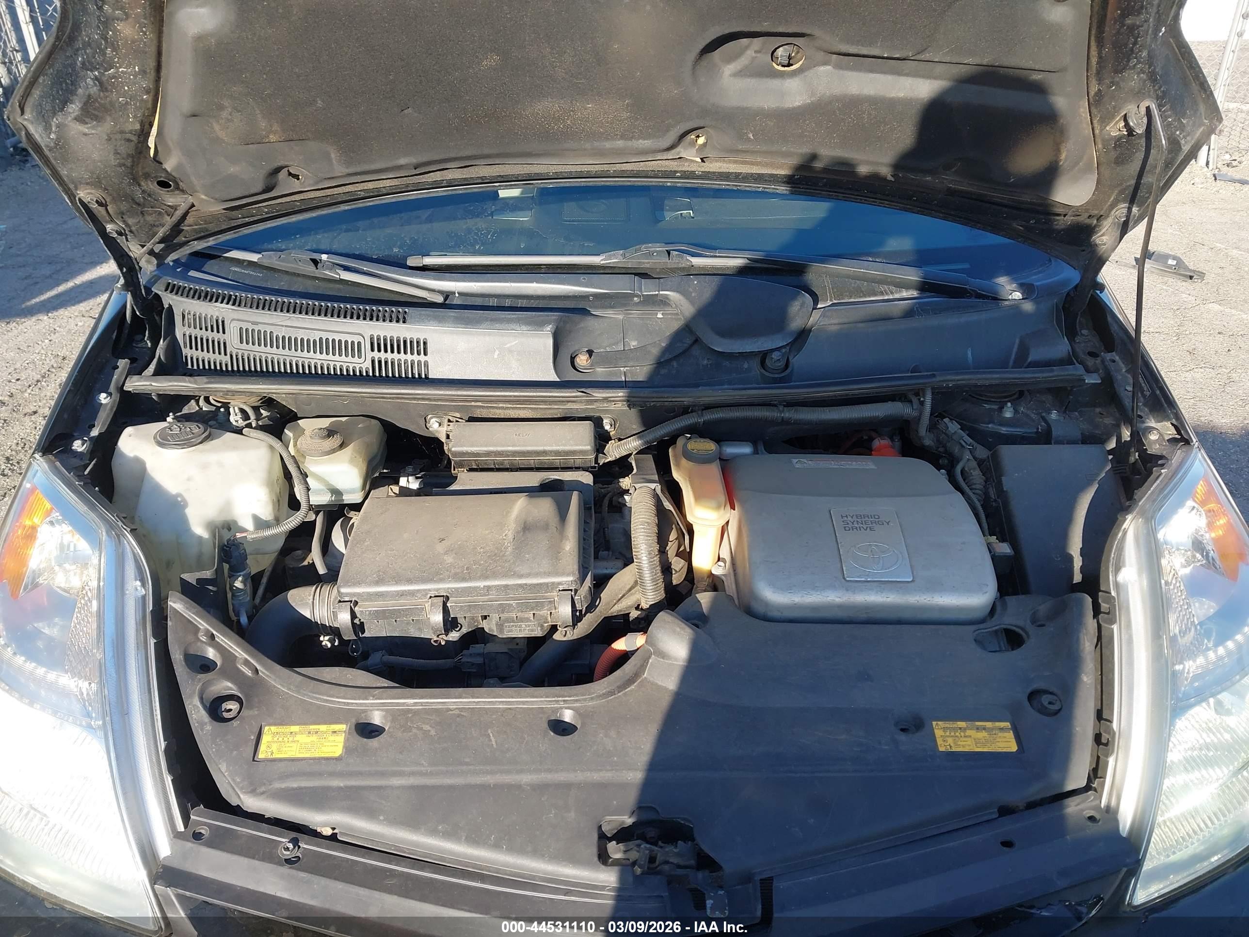 TOYOTA PRIUS image 10