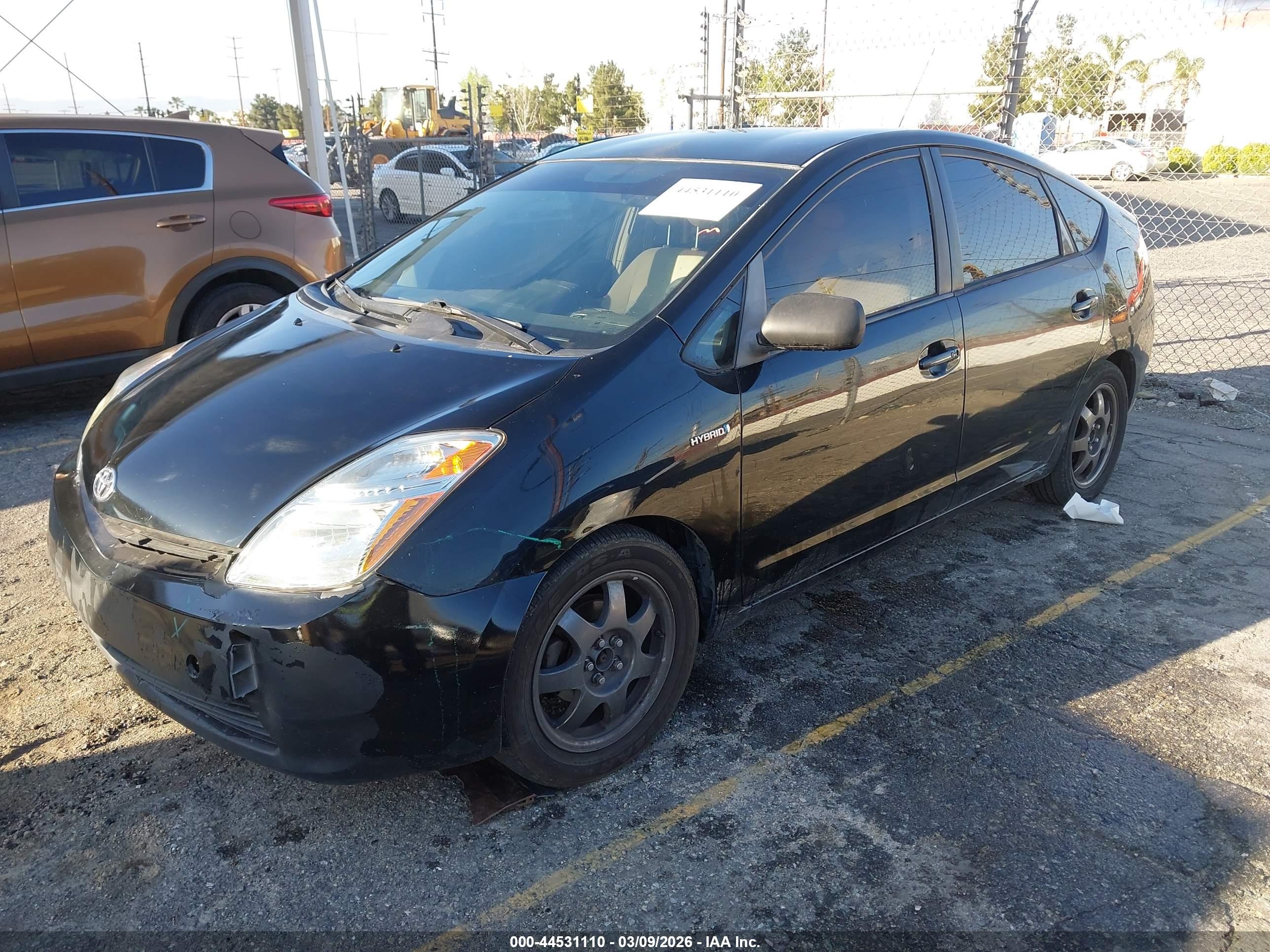 TOYOTA PRIUS image 2