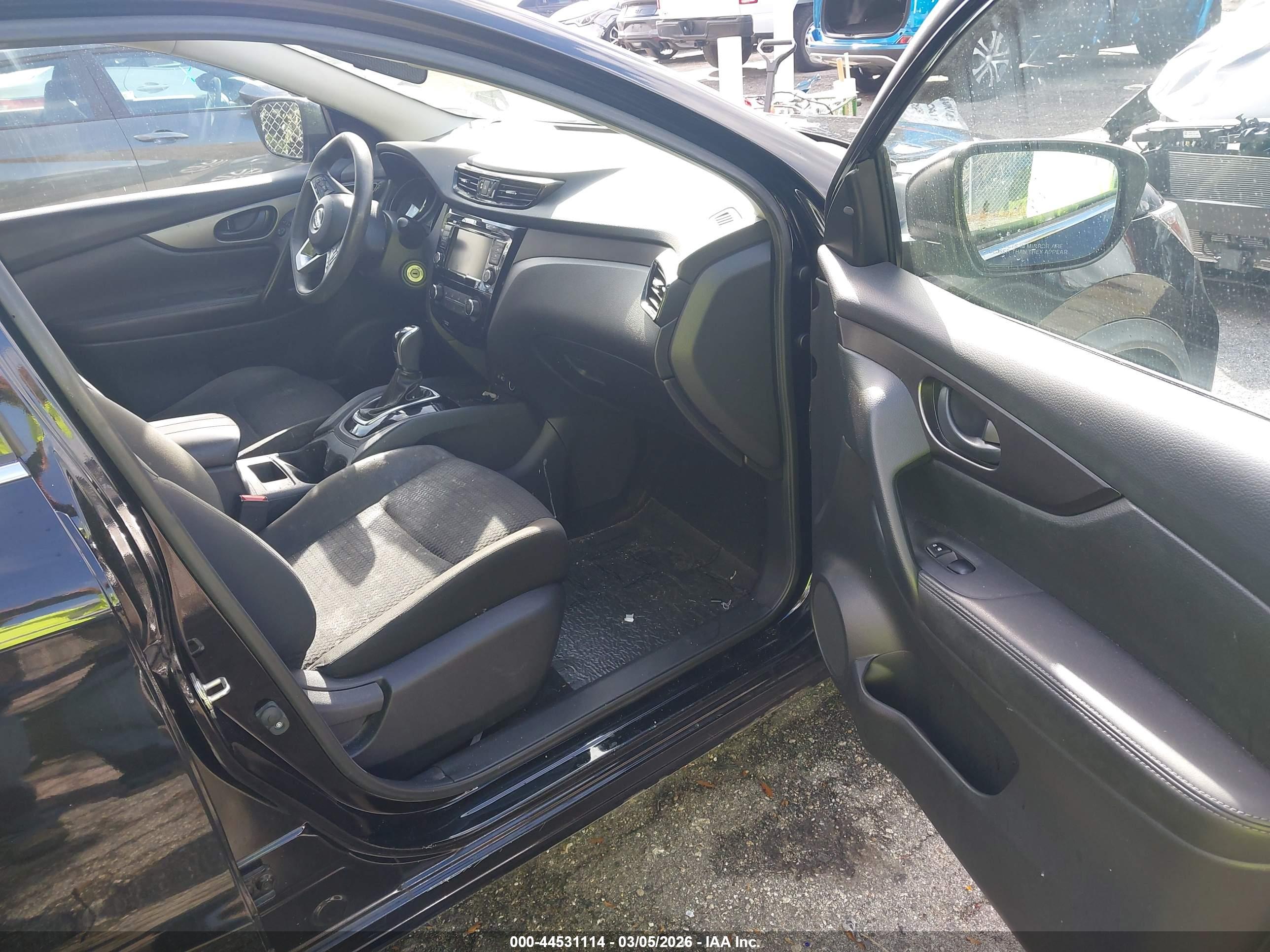 NISSAN ROGUE image 5