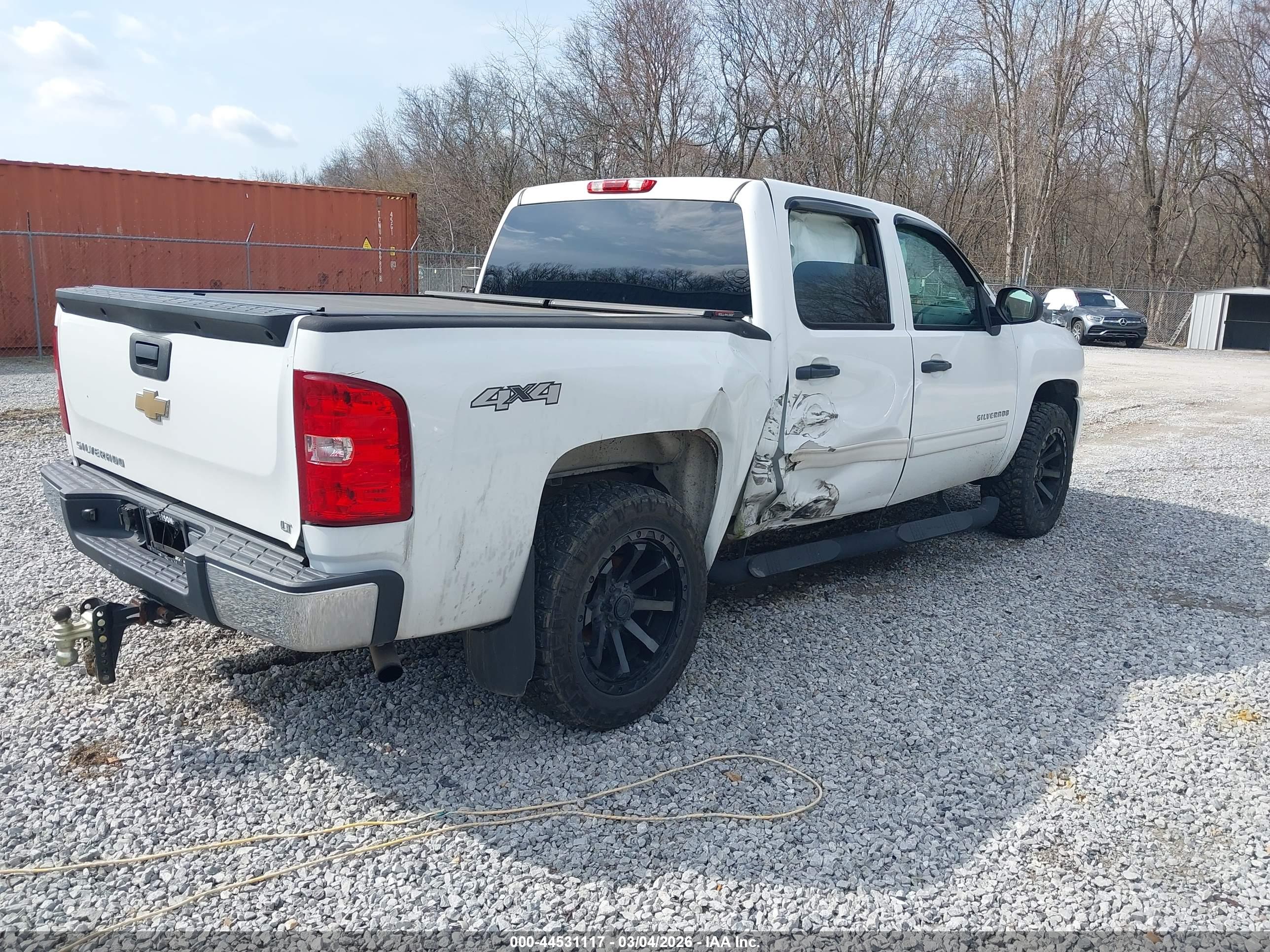 CHEVROLET SILVERADO image 4