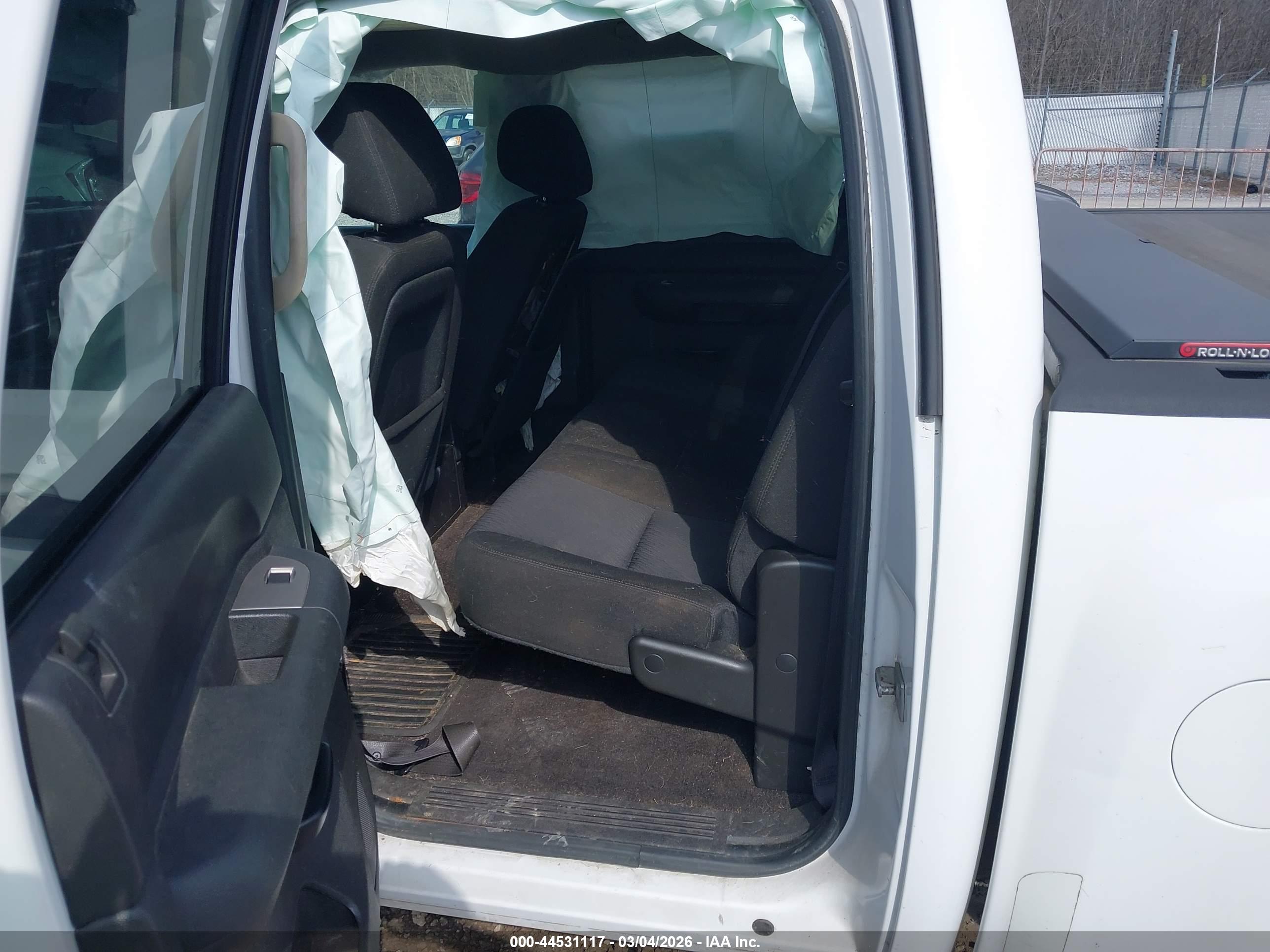CHEVROLET SILVERADO image 8