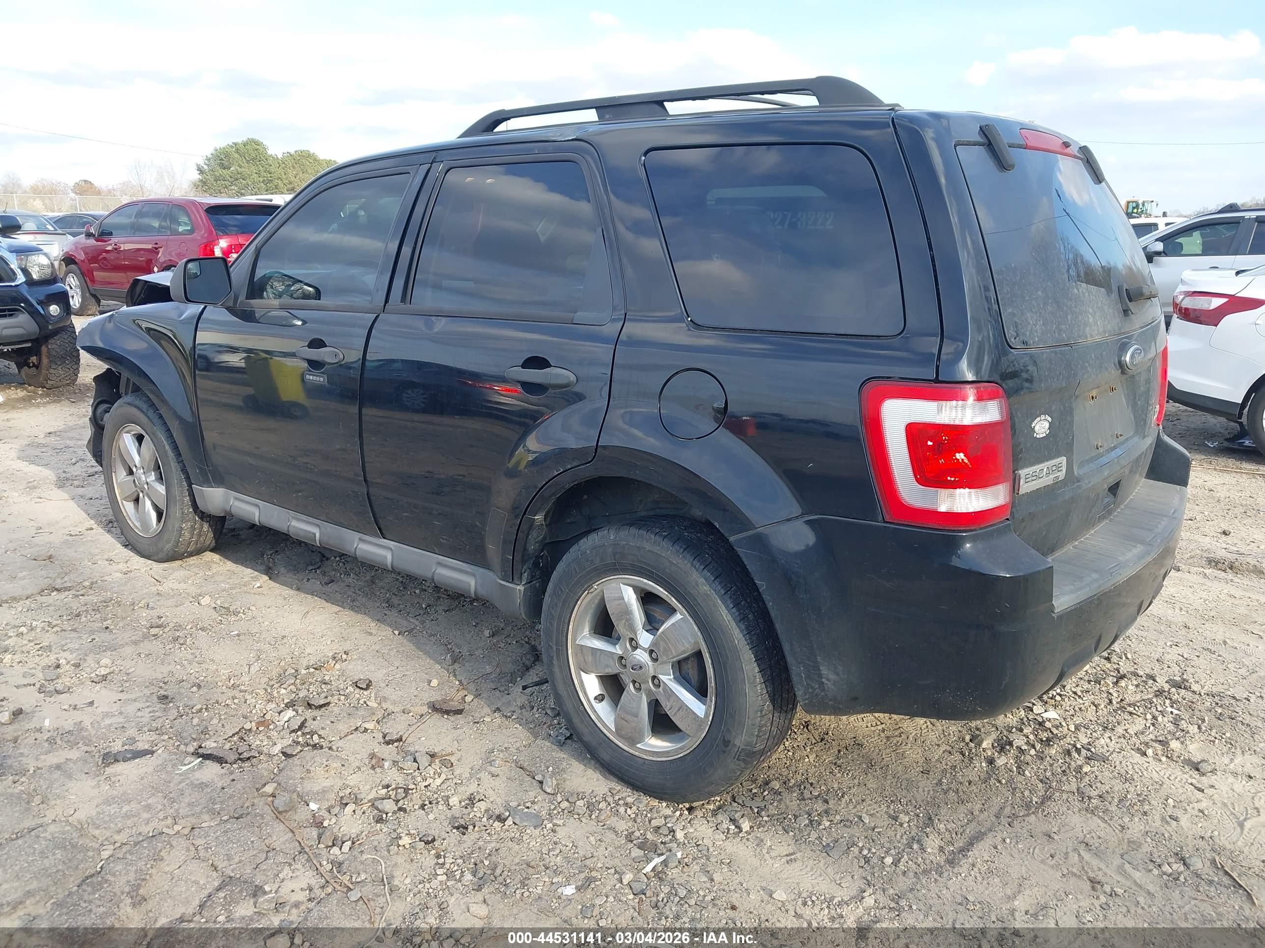 FORD ESCAPE image 3