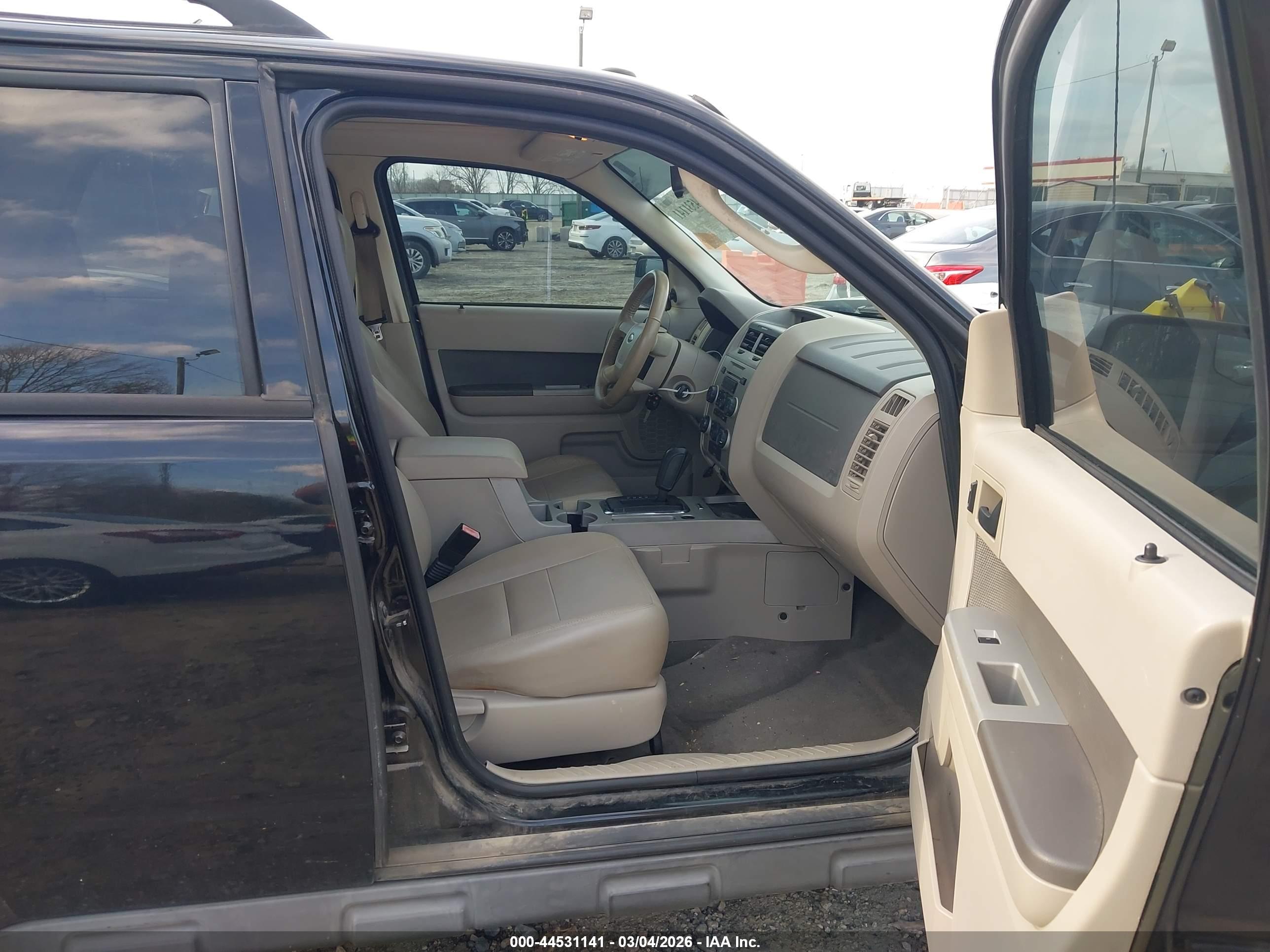 FORD ESCAPE image 5