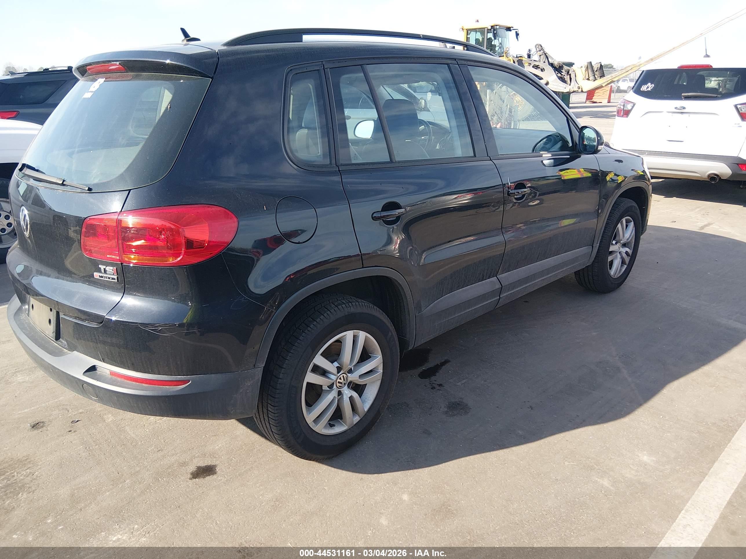 VOLKSWAGEN TIGUAN image 4