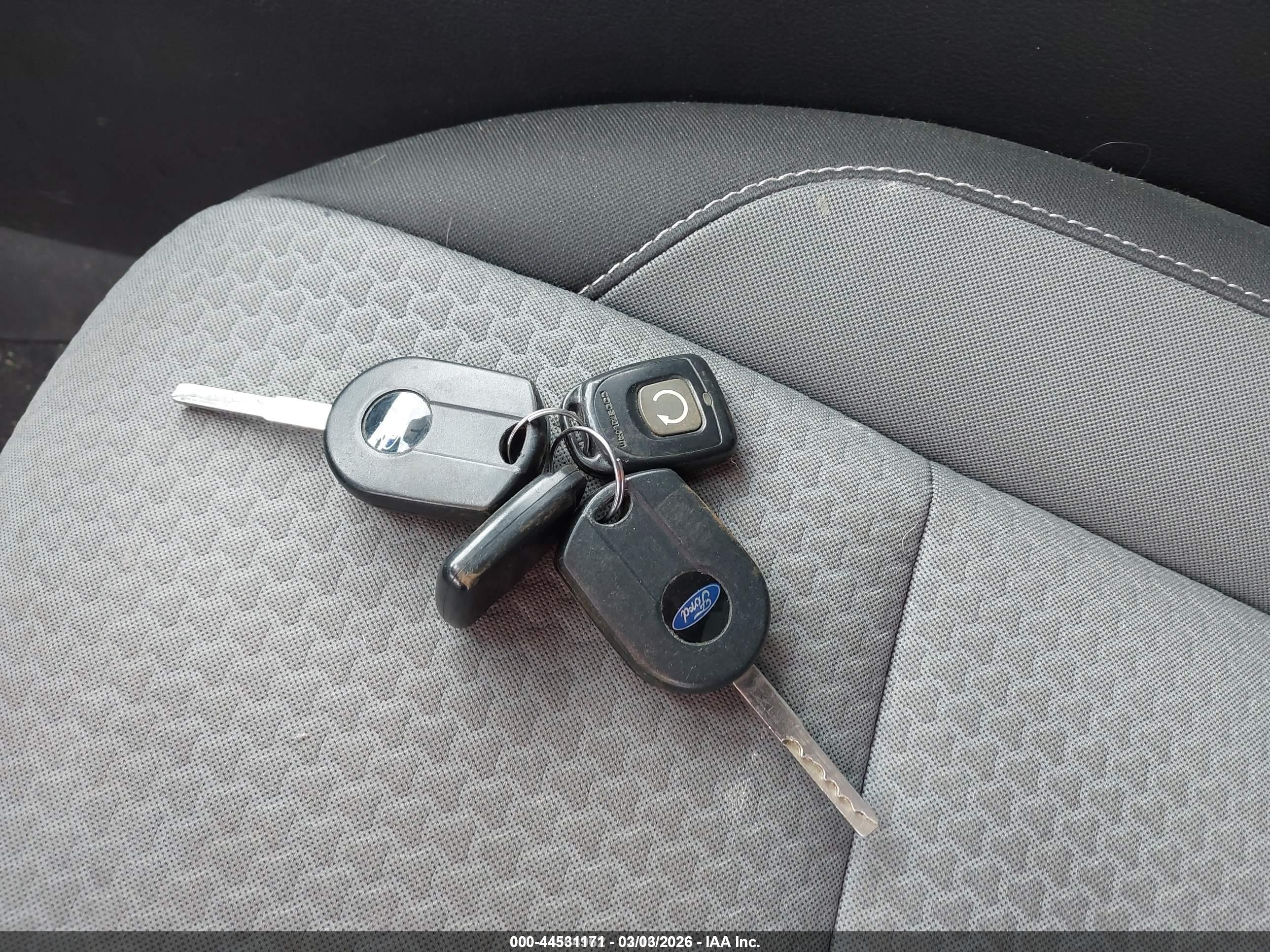 FORD ESCAPE image 11