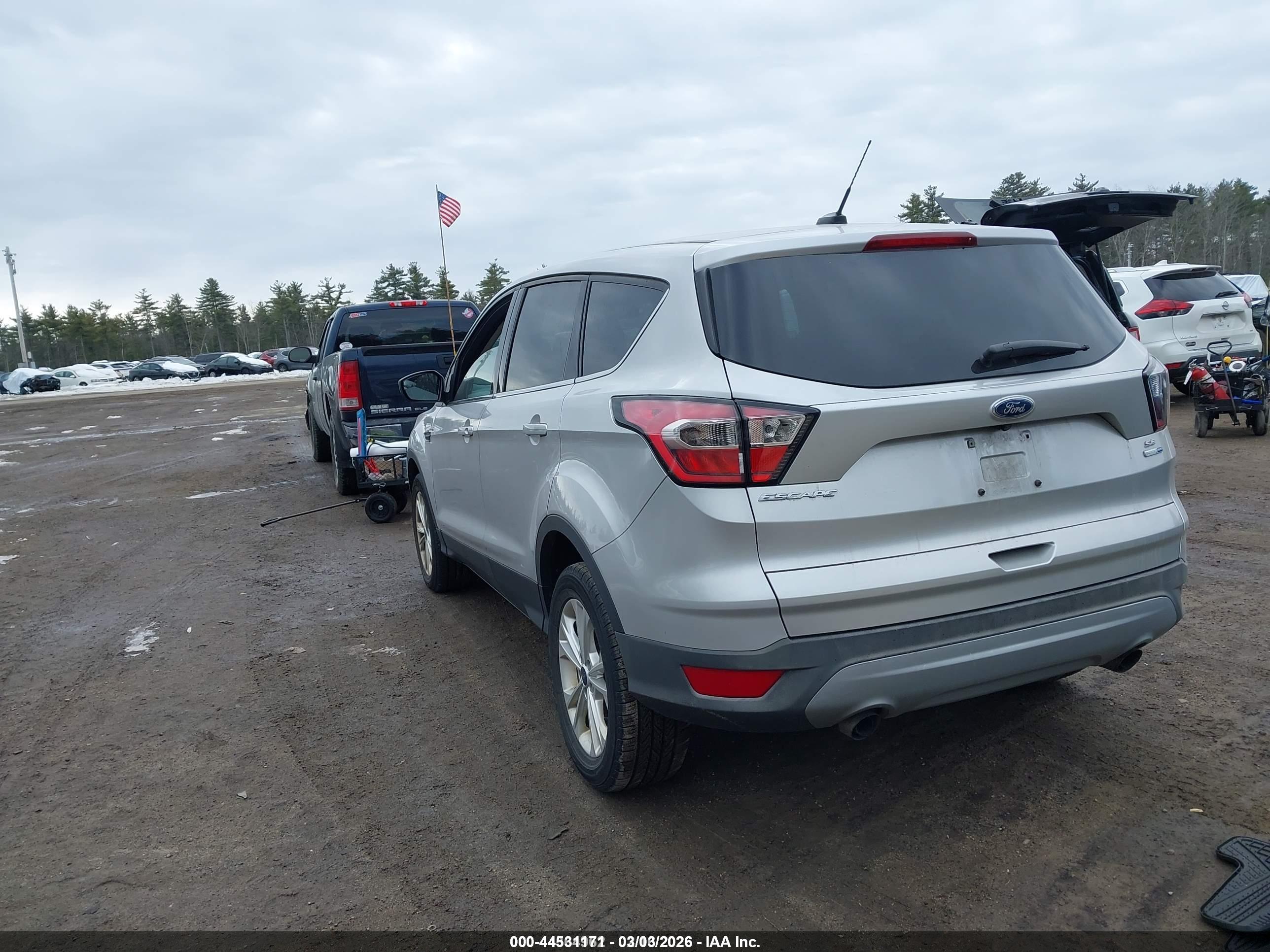 FORD ESCAPE image 3