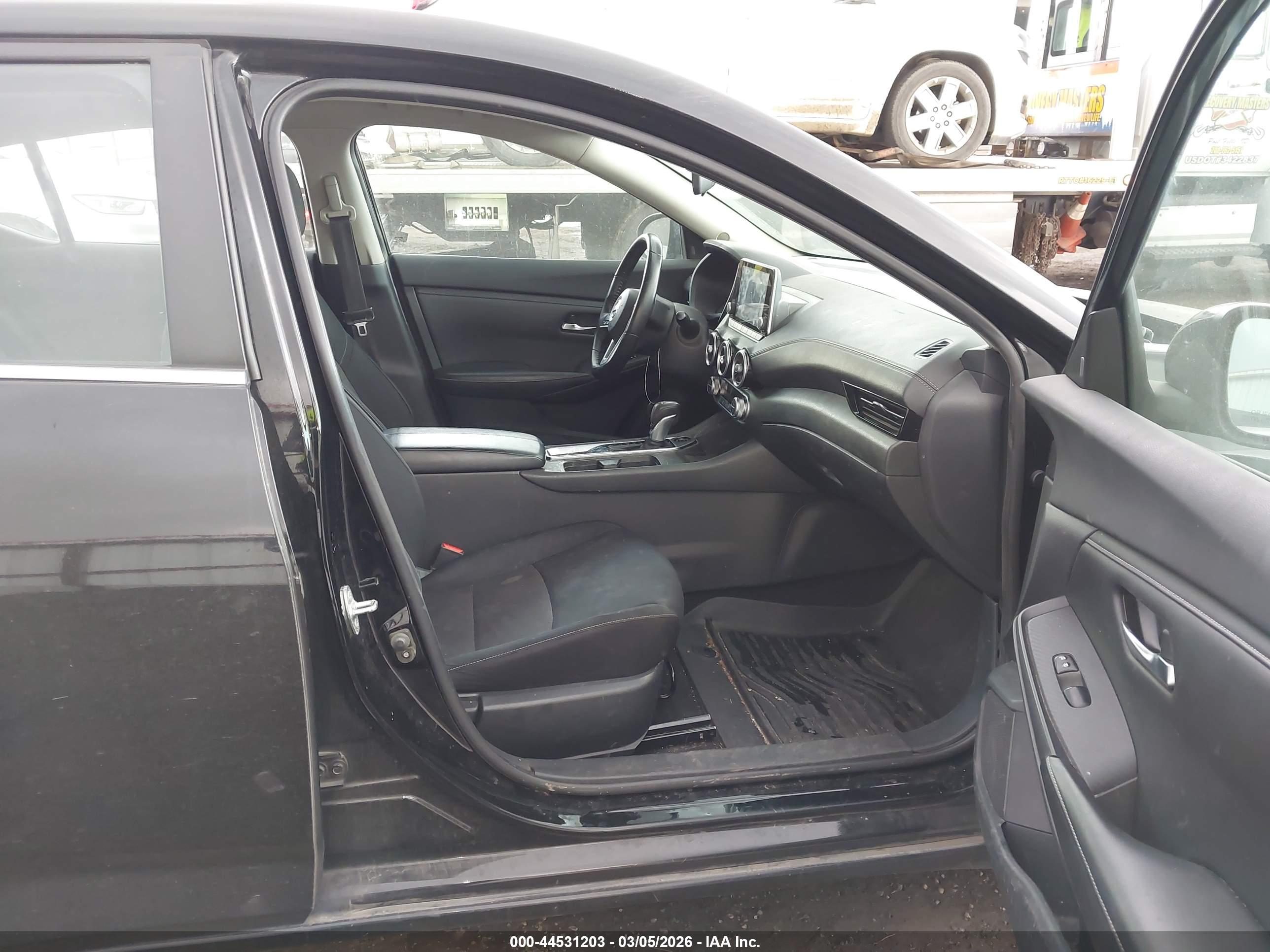 NISSAN SENTRA image 5