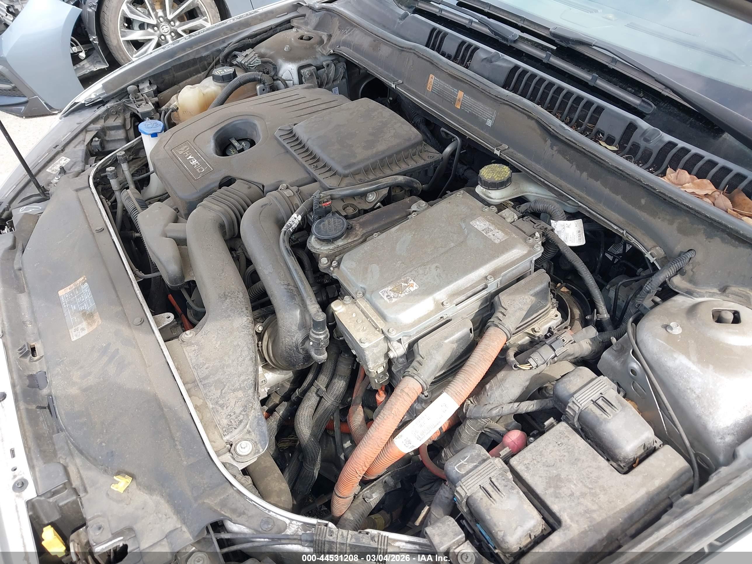 FORD FUSION image 10