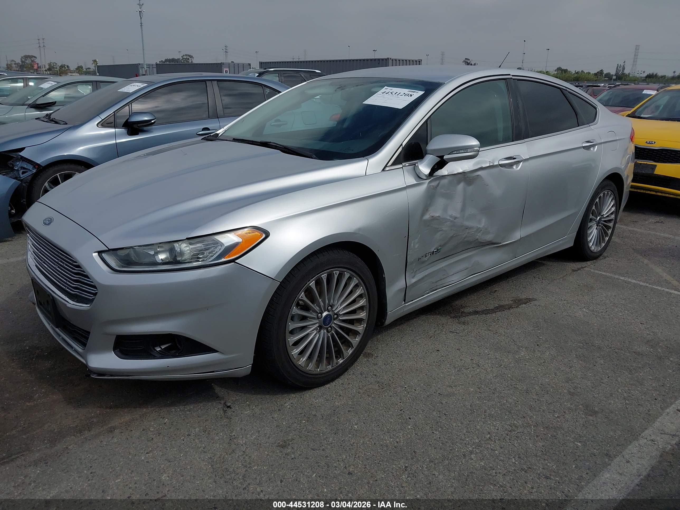 FORD FUSION image 2
