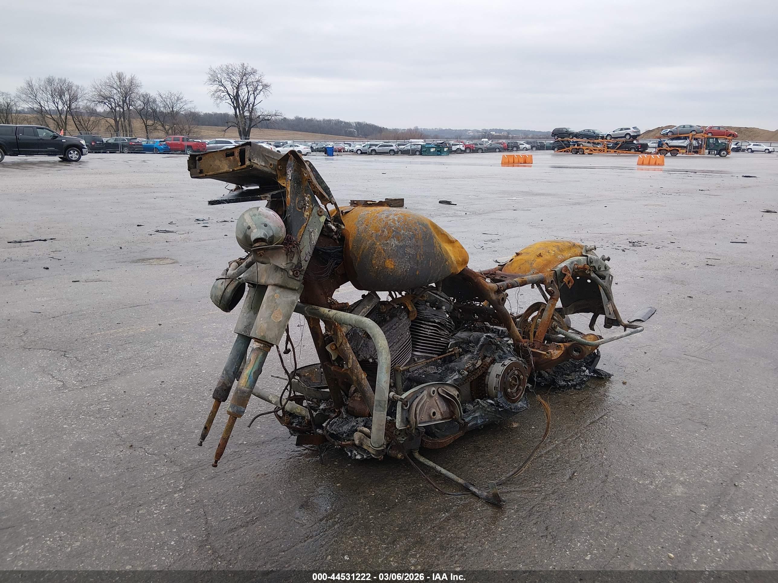 HARLEY-DAVIDSON FLHTK image 2