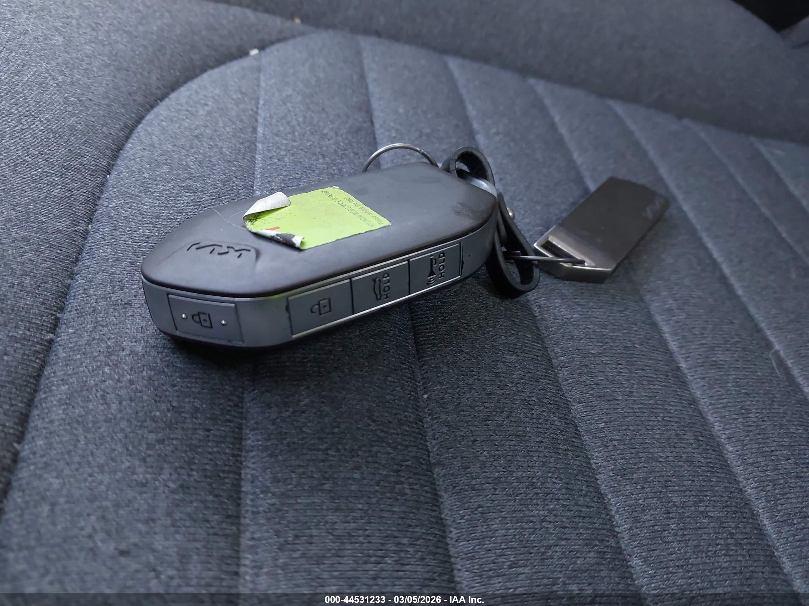 KIA K4 image 11