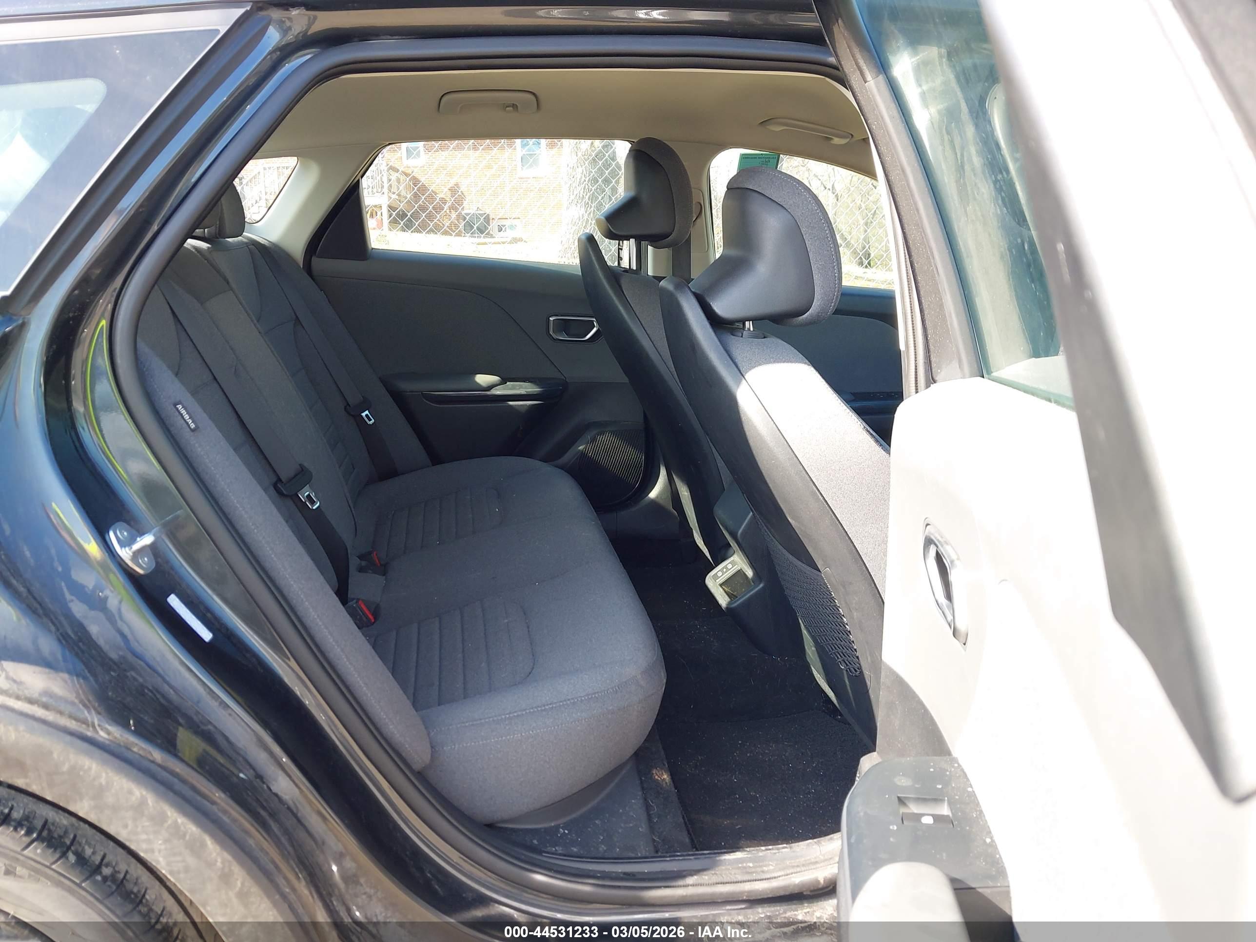 KIA K4 image 8