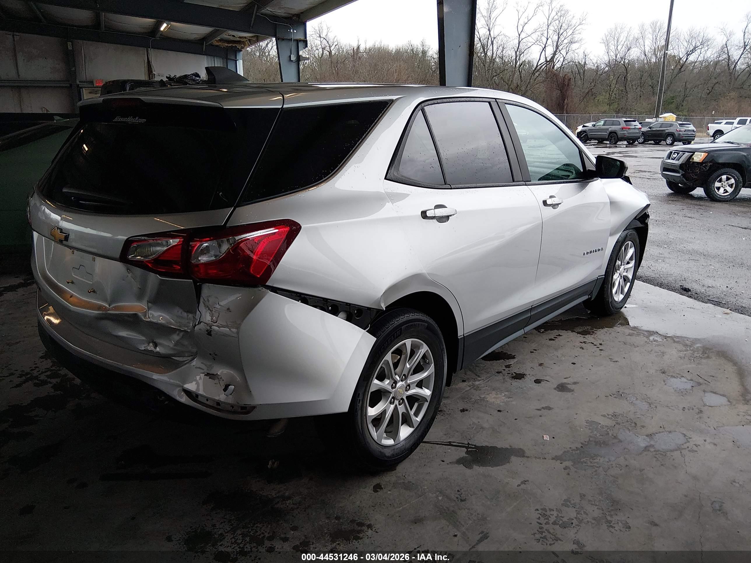 CHEVROLET EQUINOX image 4