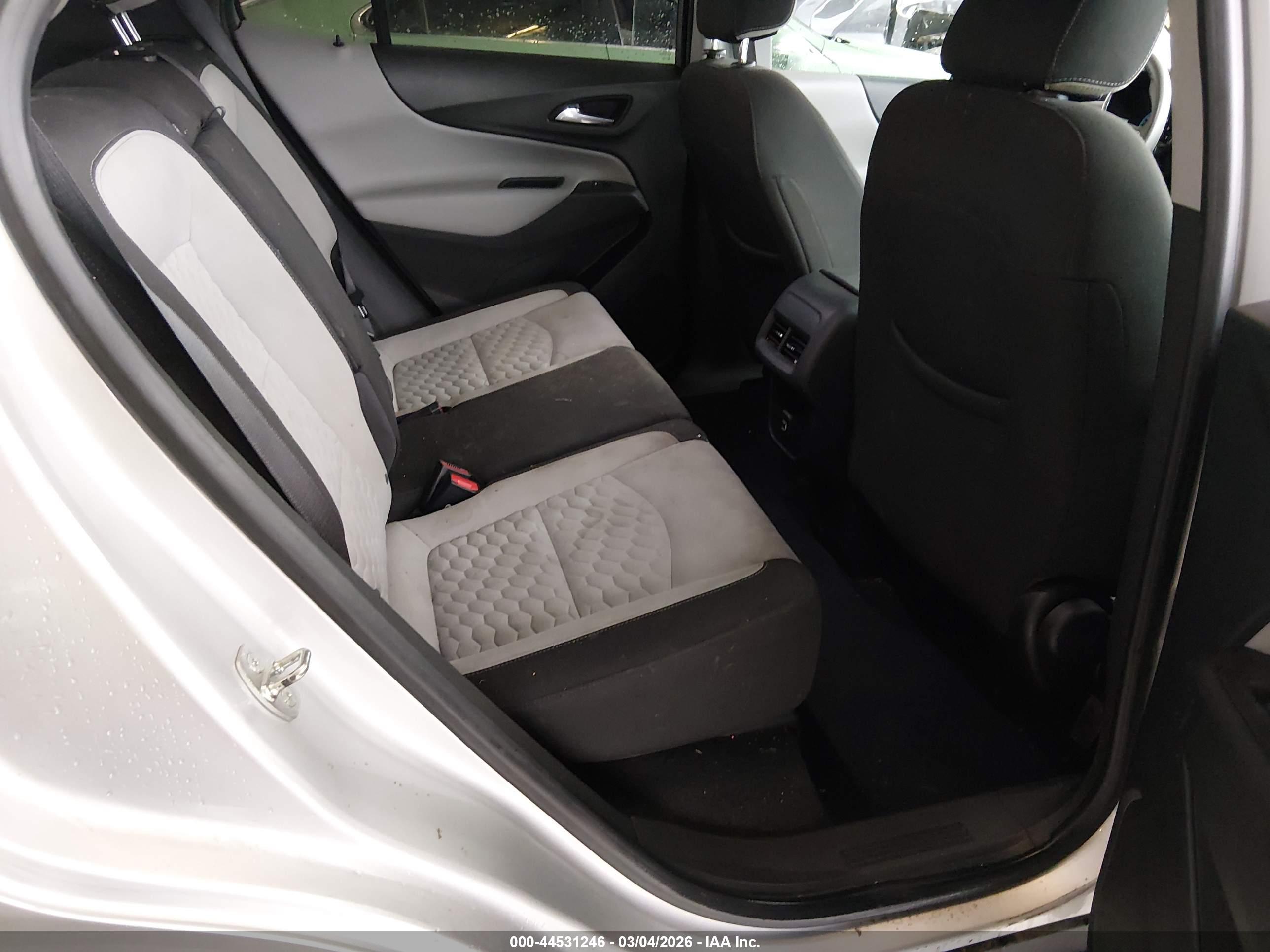 CHEVROLET EQUINOX image 8