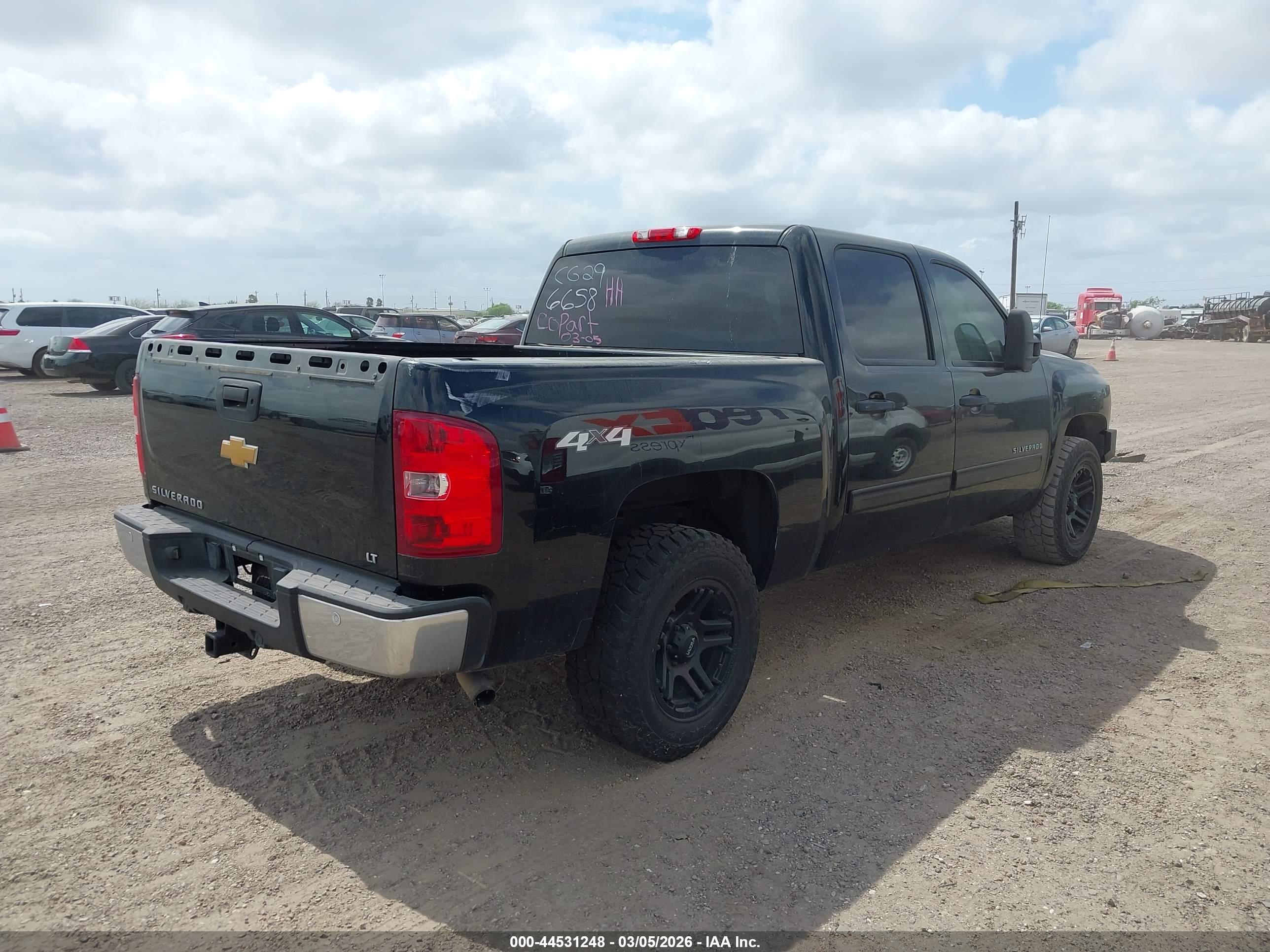 CHEVROLET SILVERADO image 4