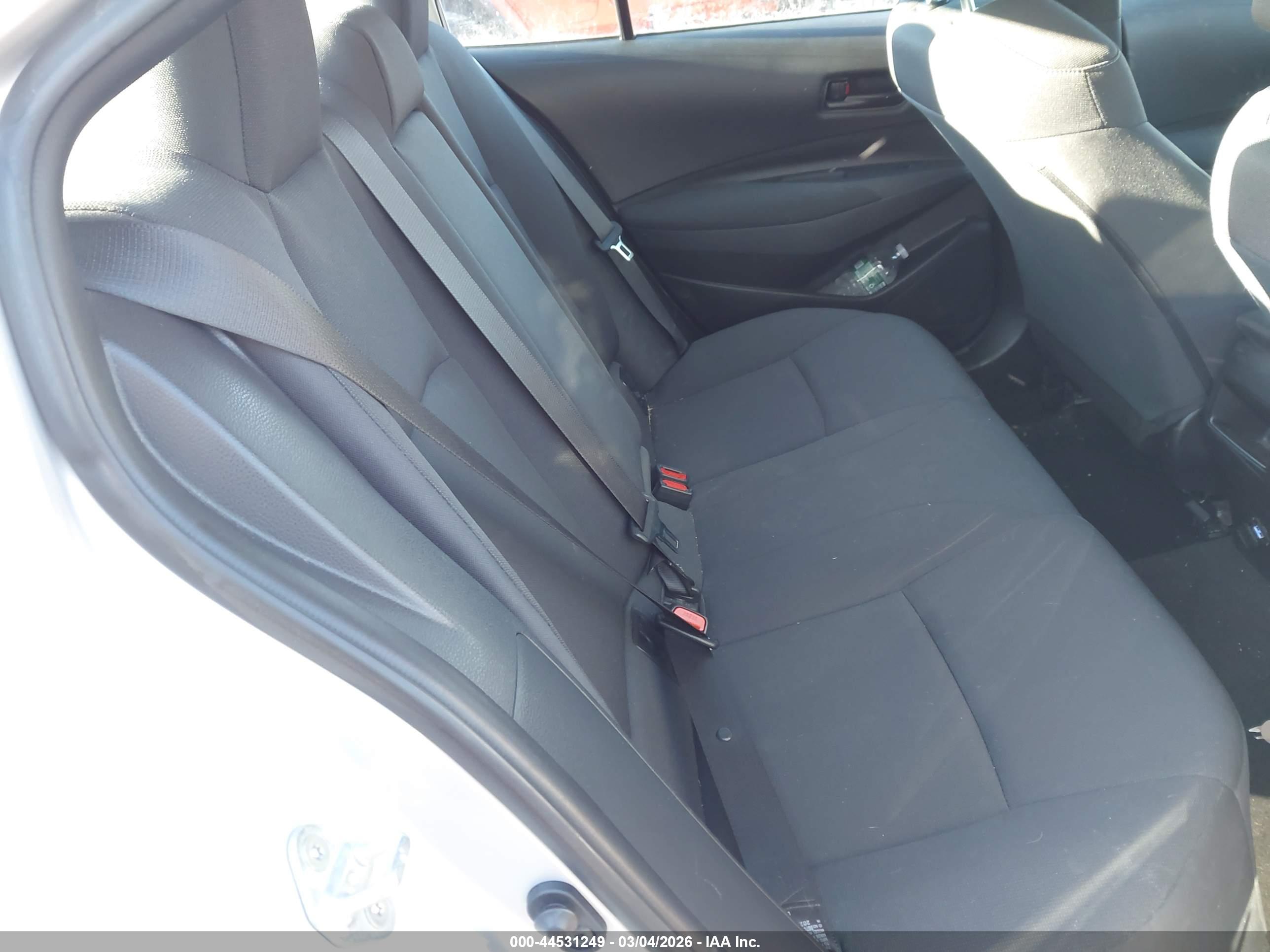 TOYOTA COROLLA image 8