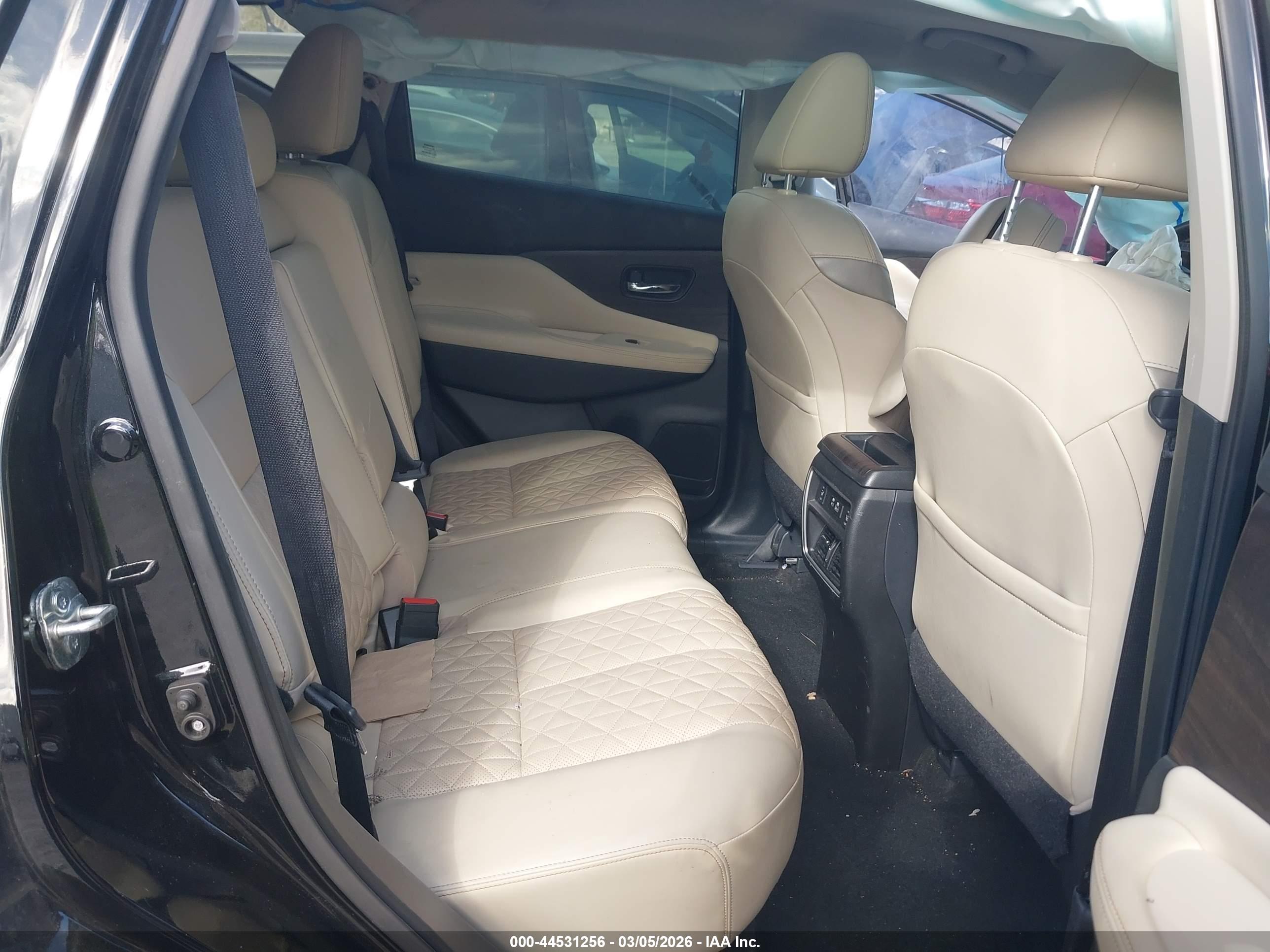 NISSAN MURANO image 8
