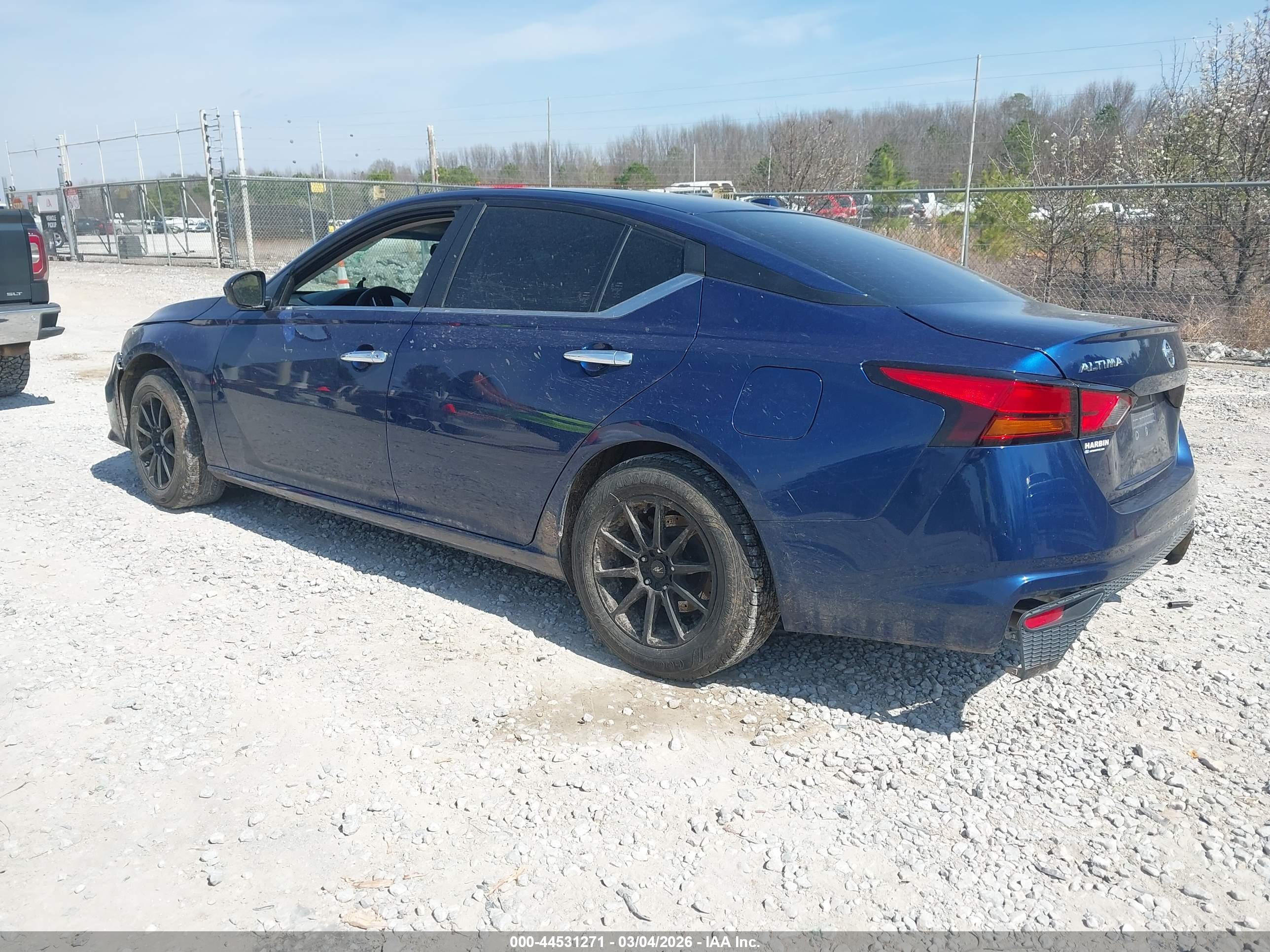 NISSAN ALTIMA image 3