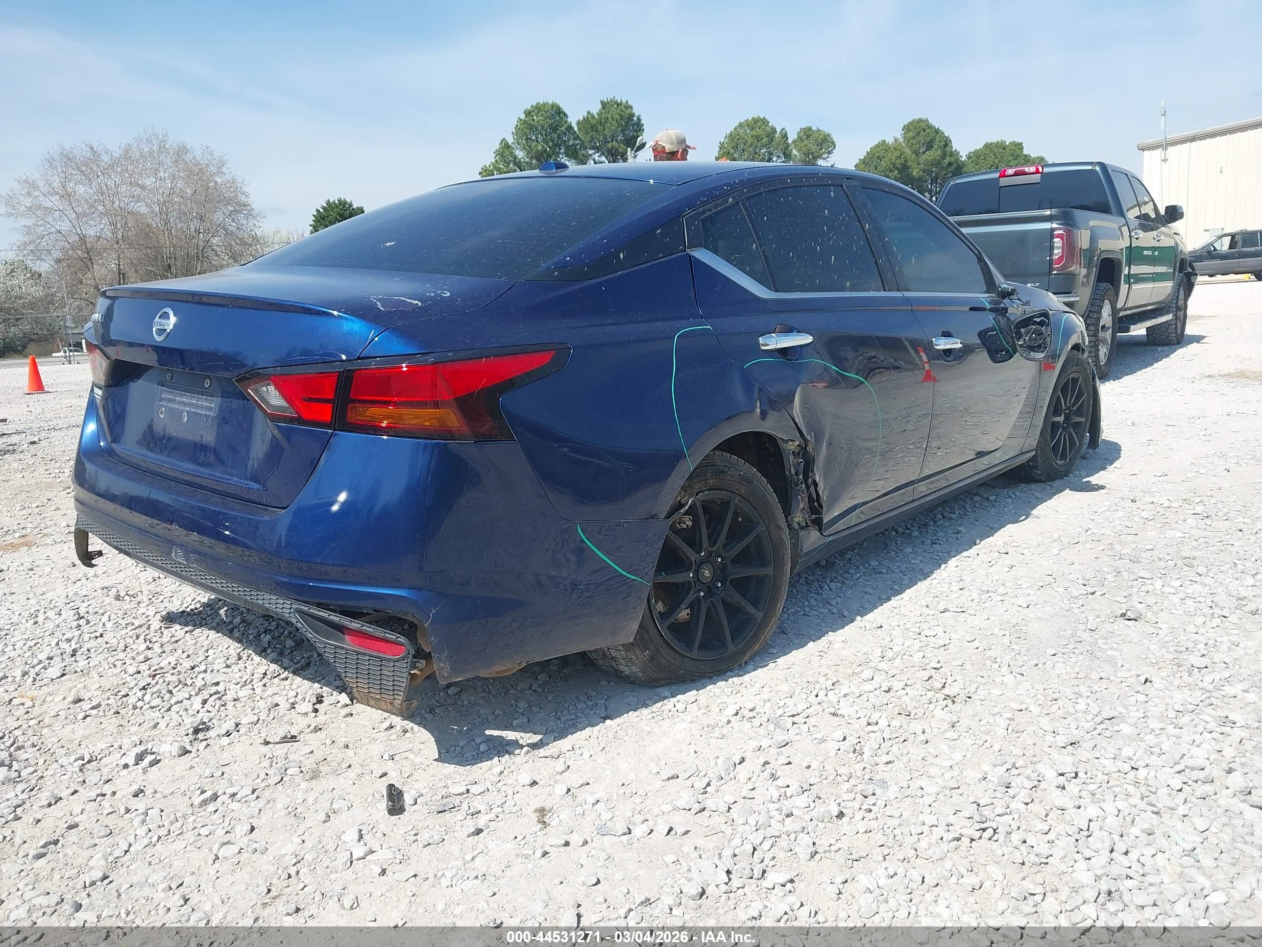 NISSAN ALTIMA image 4