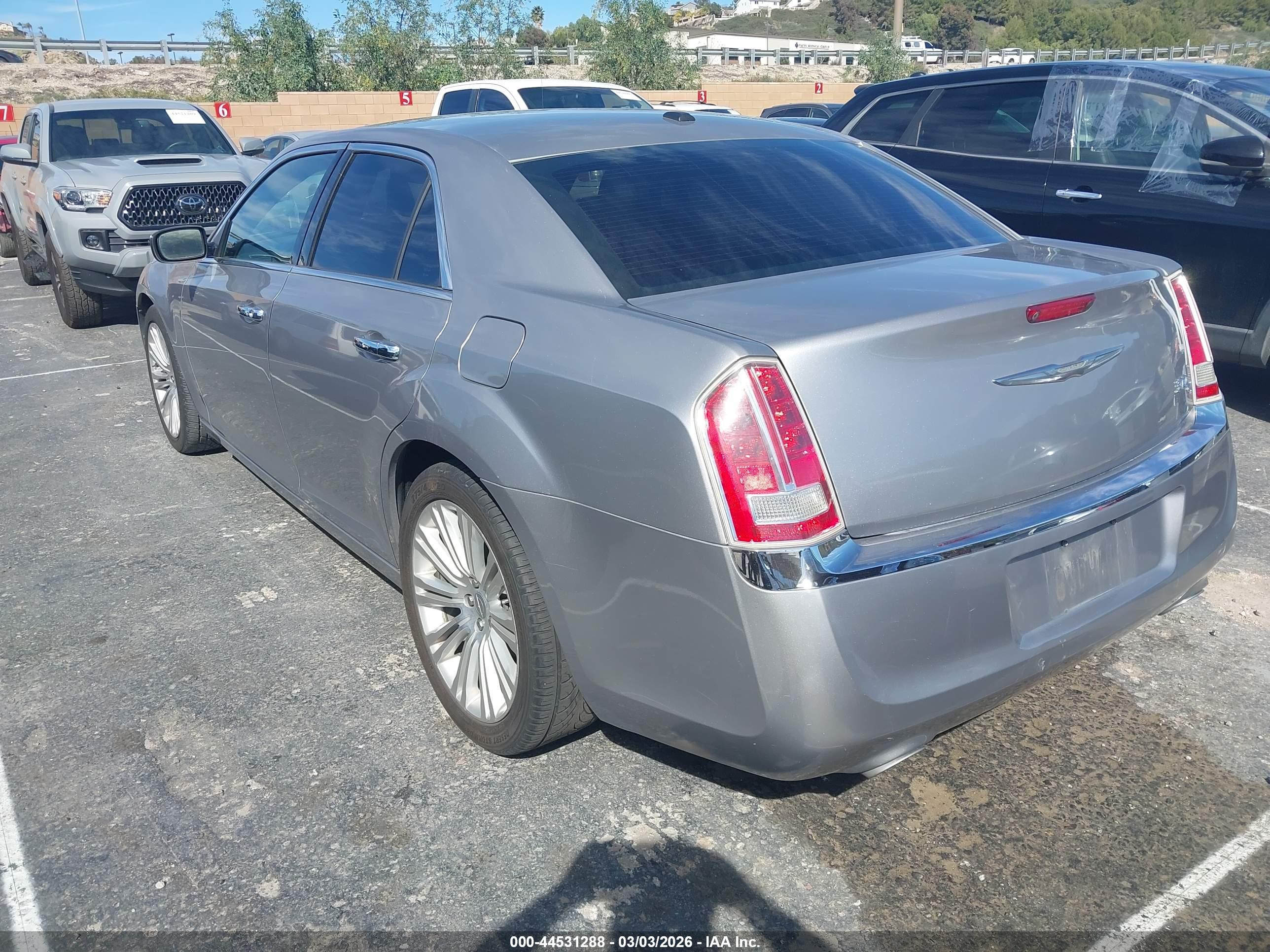 CHRYSLER 300C image 3