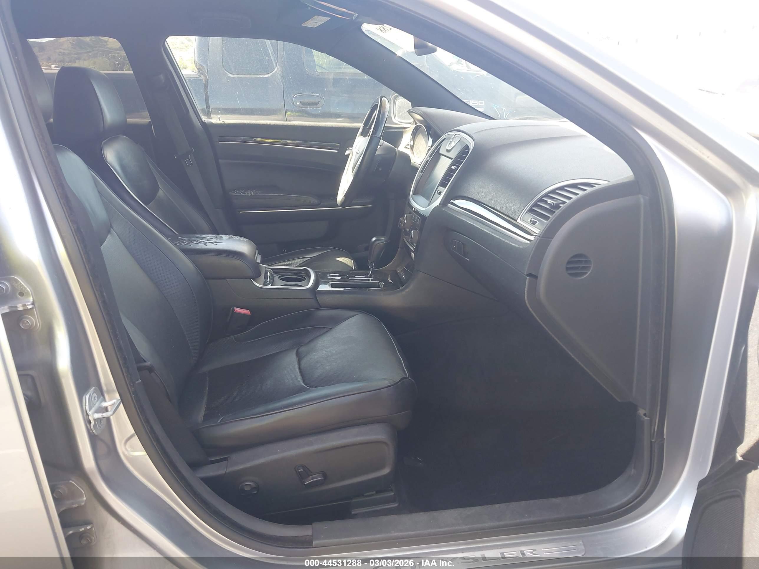 CHRYSLER 300C image 5