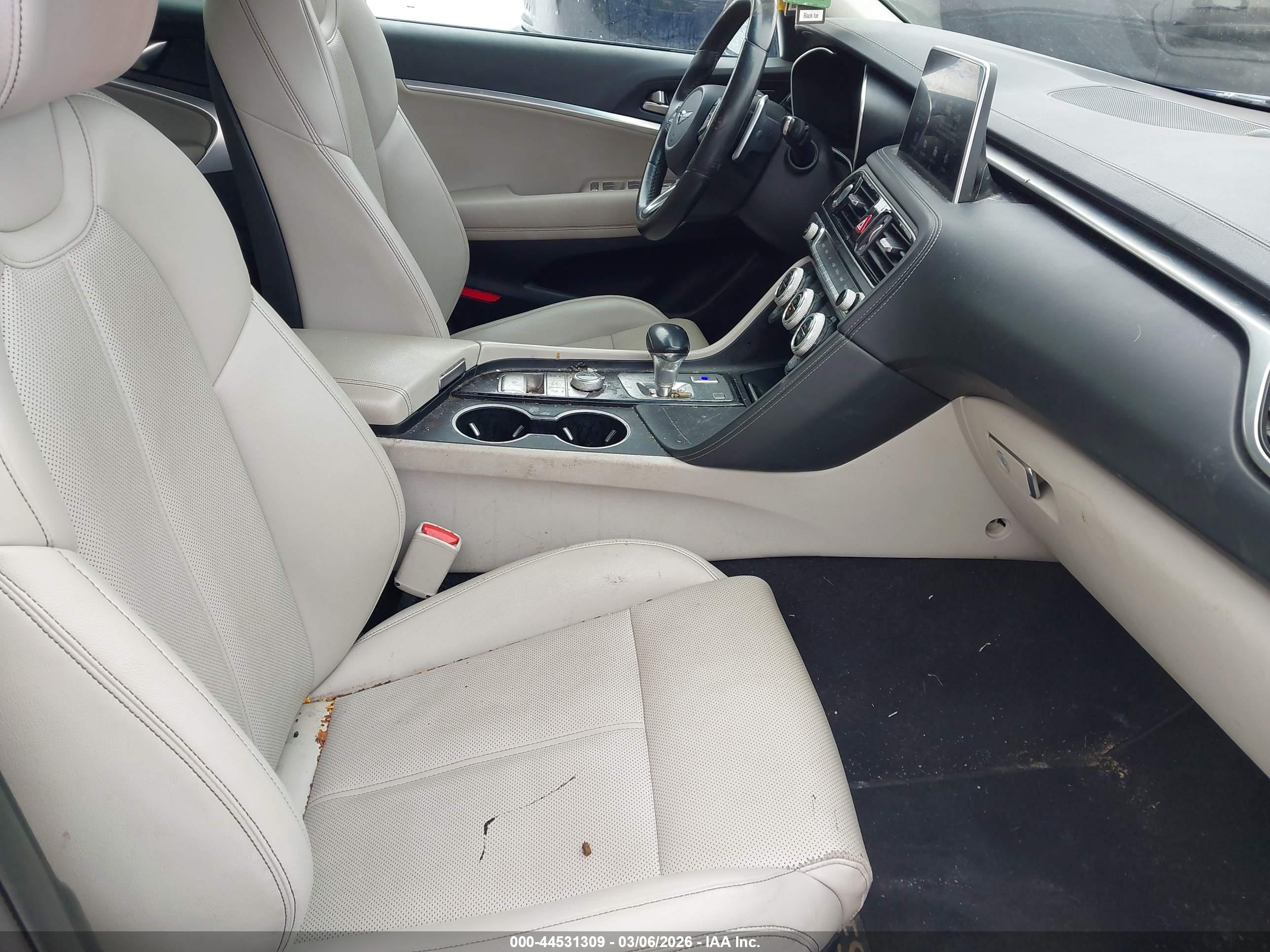 GENESIS G70 image 5