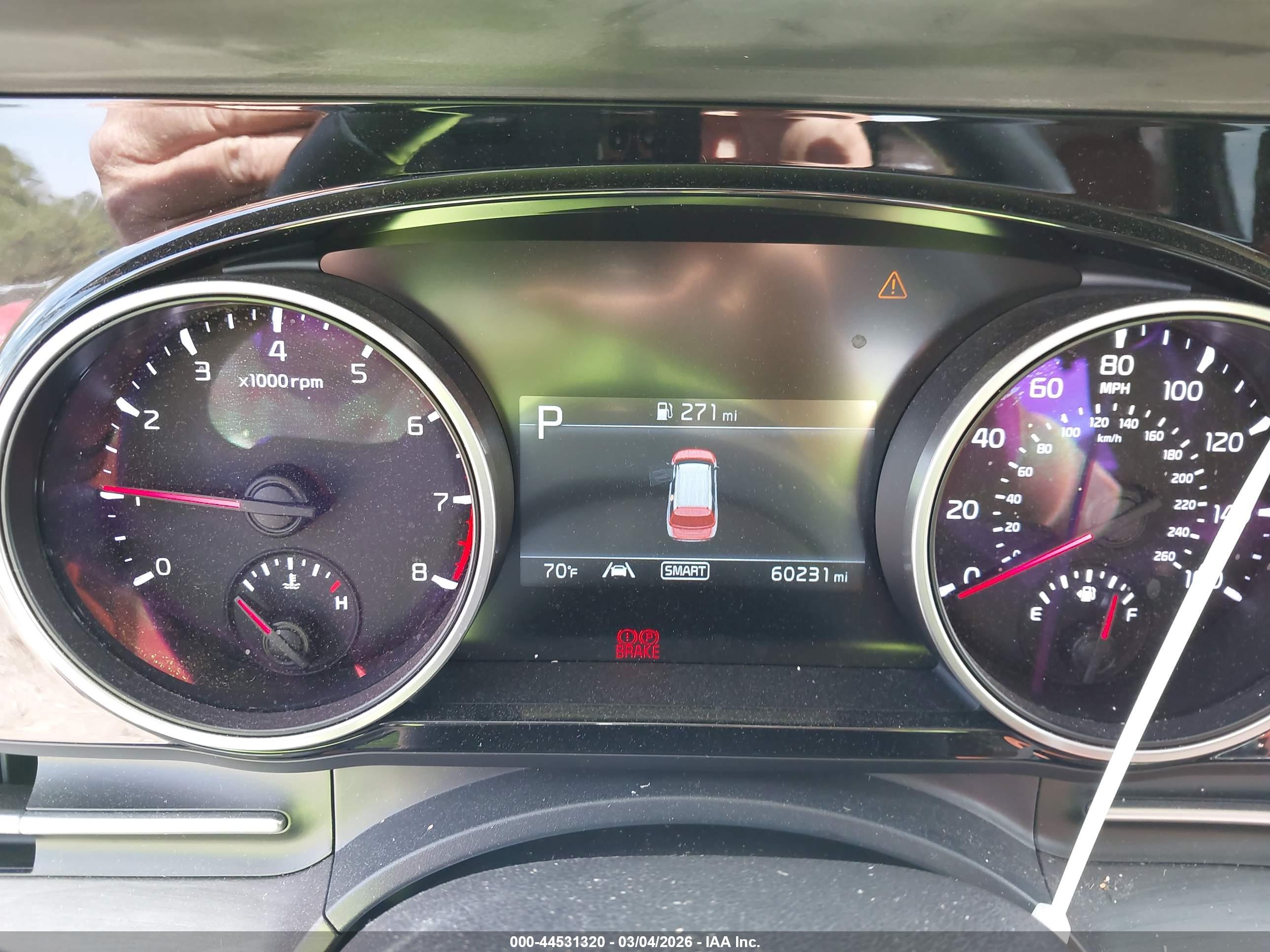 KIA CARNIVAL image 7