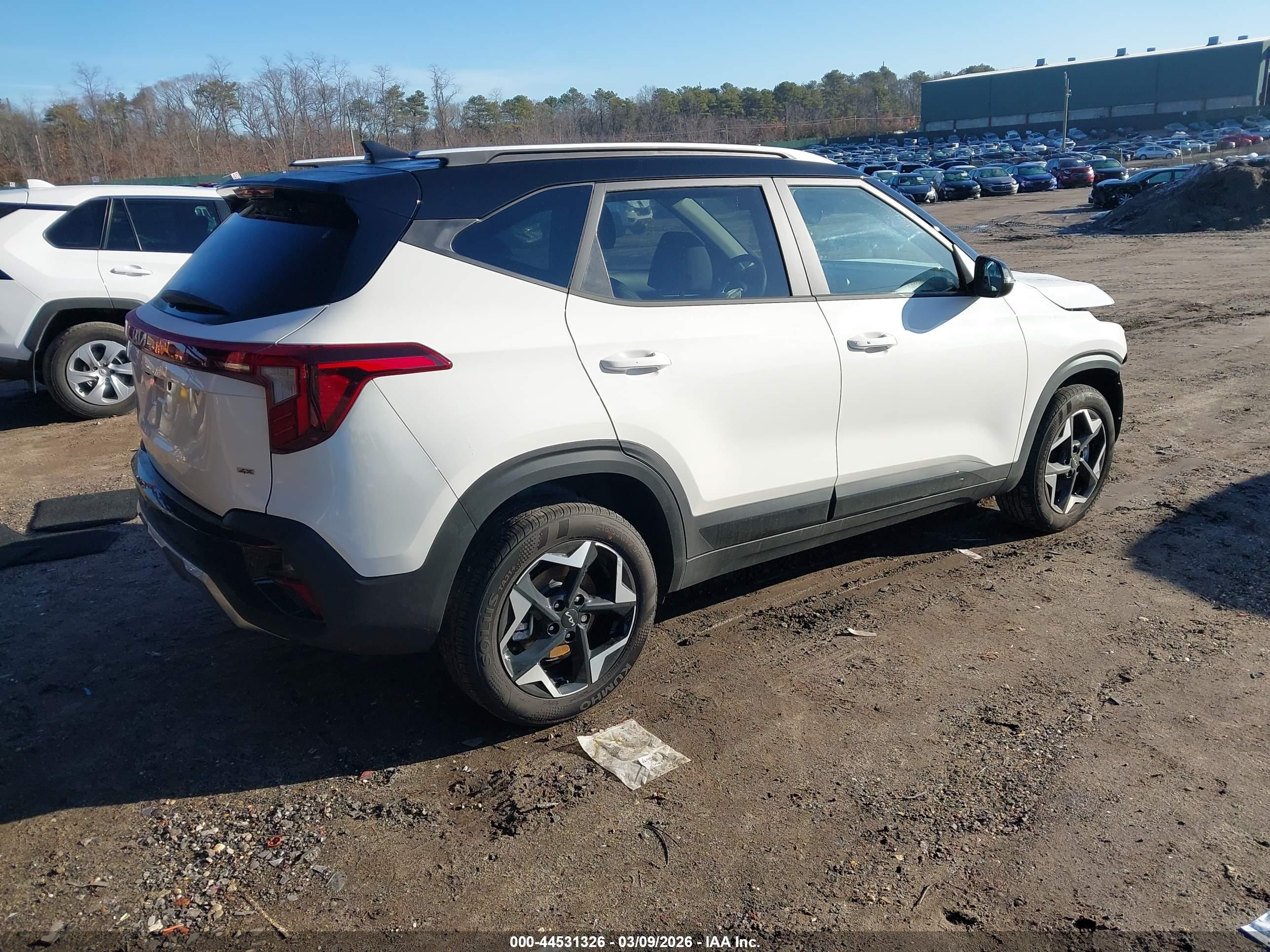 KIA SELTOS image 4