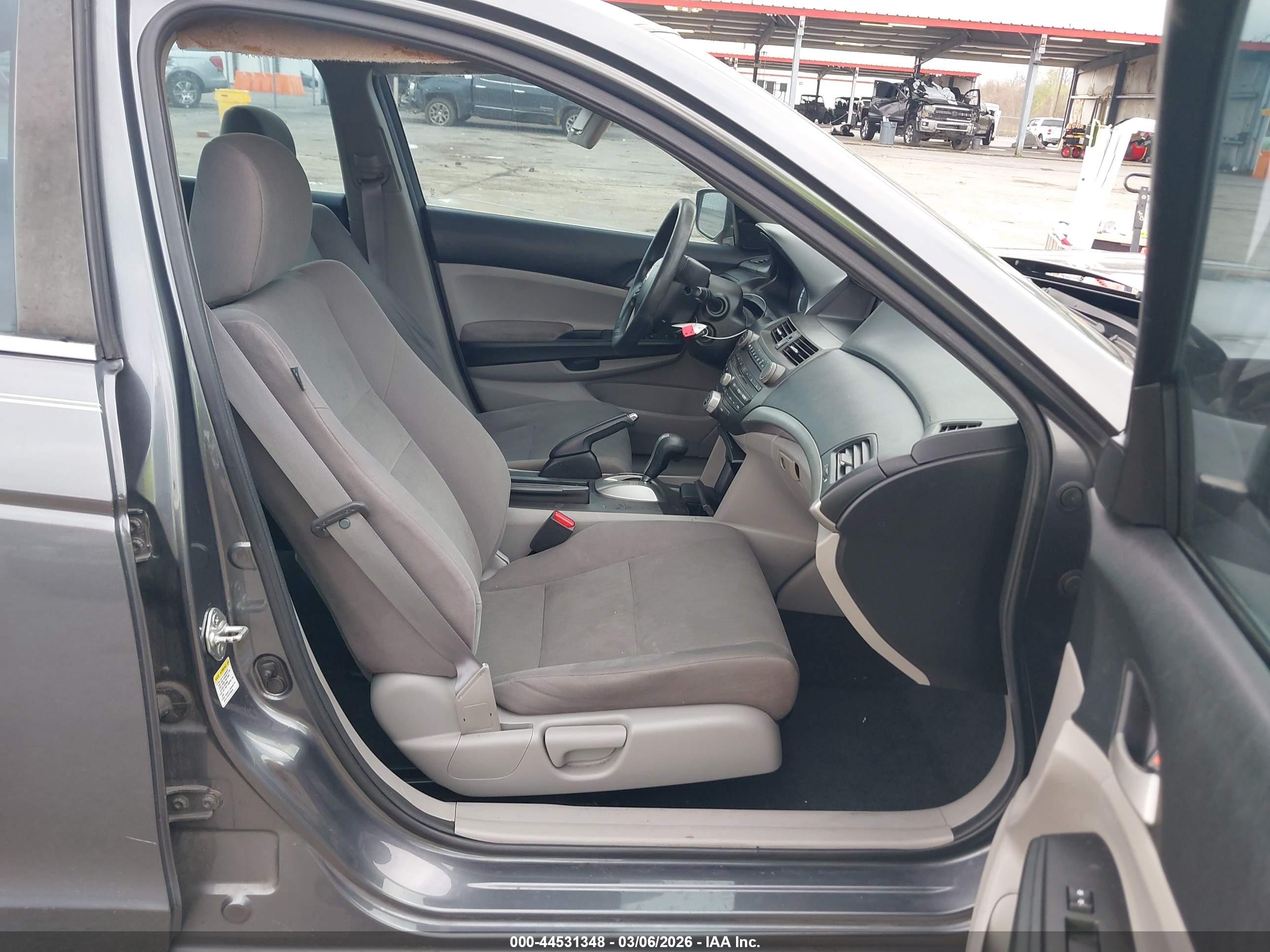 HONDA ACCORD image 5